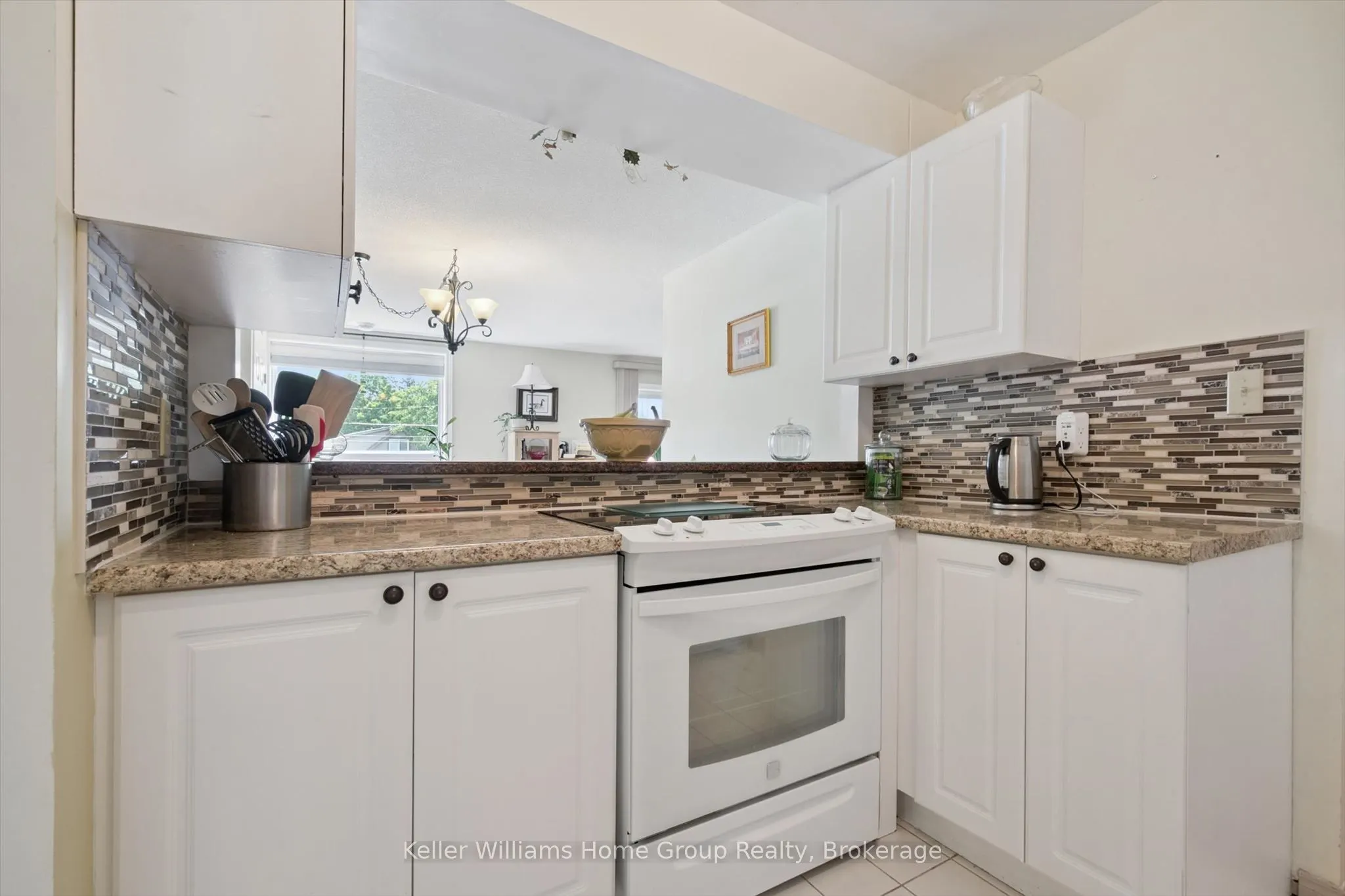 245 Queen Street W #305