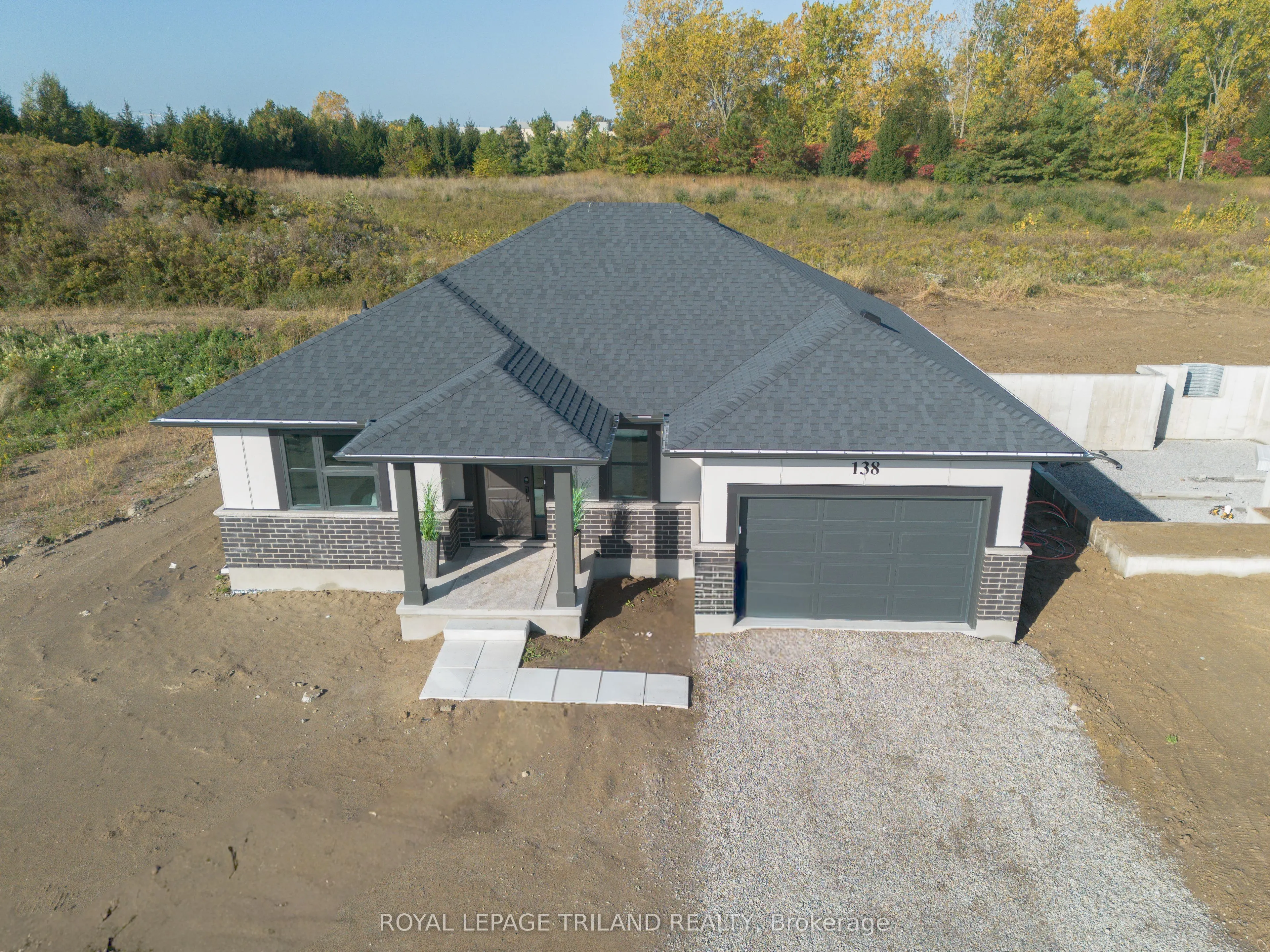 138 BENJAMIN Parkway