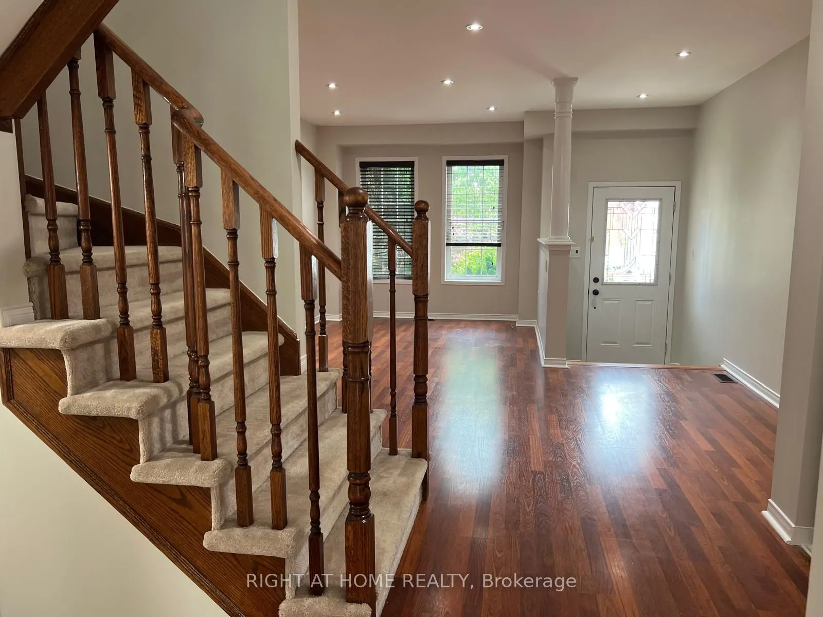 39 Golden Iris Crescent