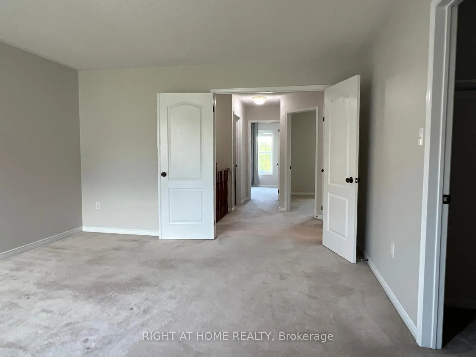 39 Golden Iris Crescent