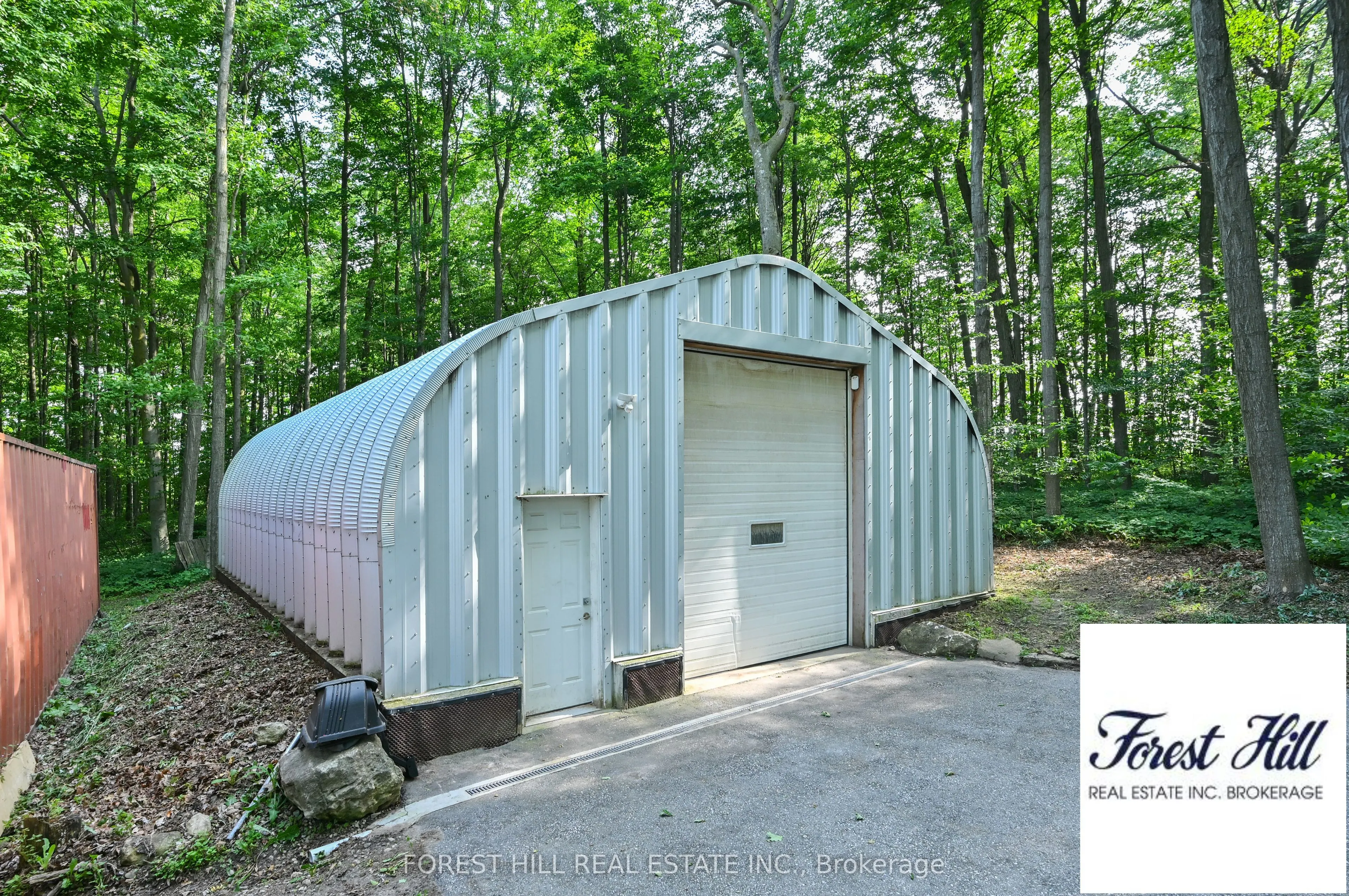 347094 Mono Centre Road