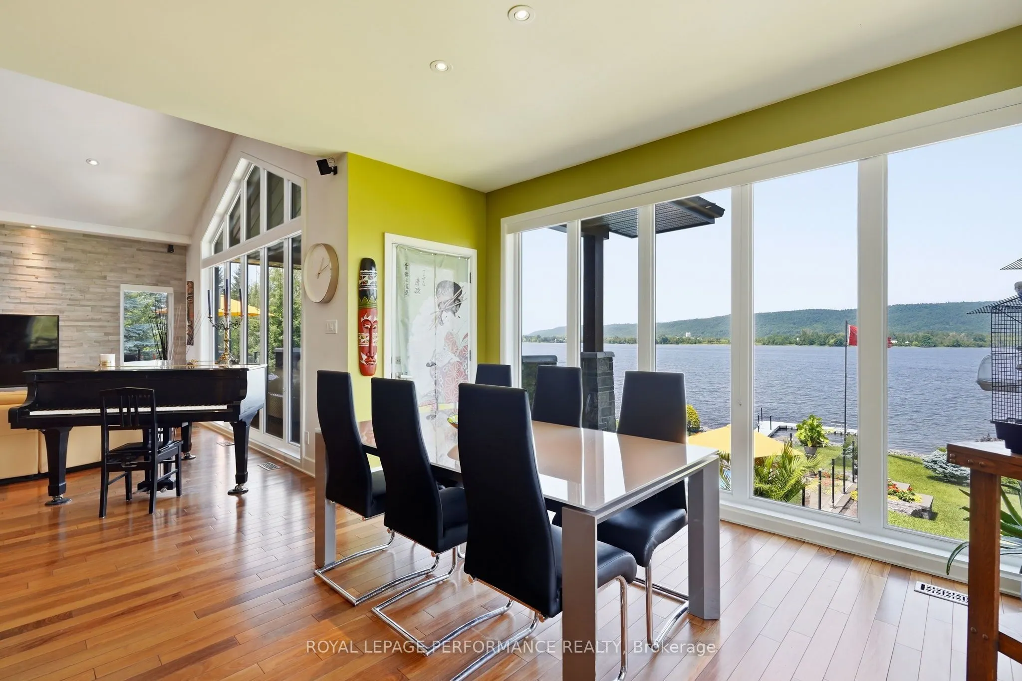 263 Du Domaine Road