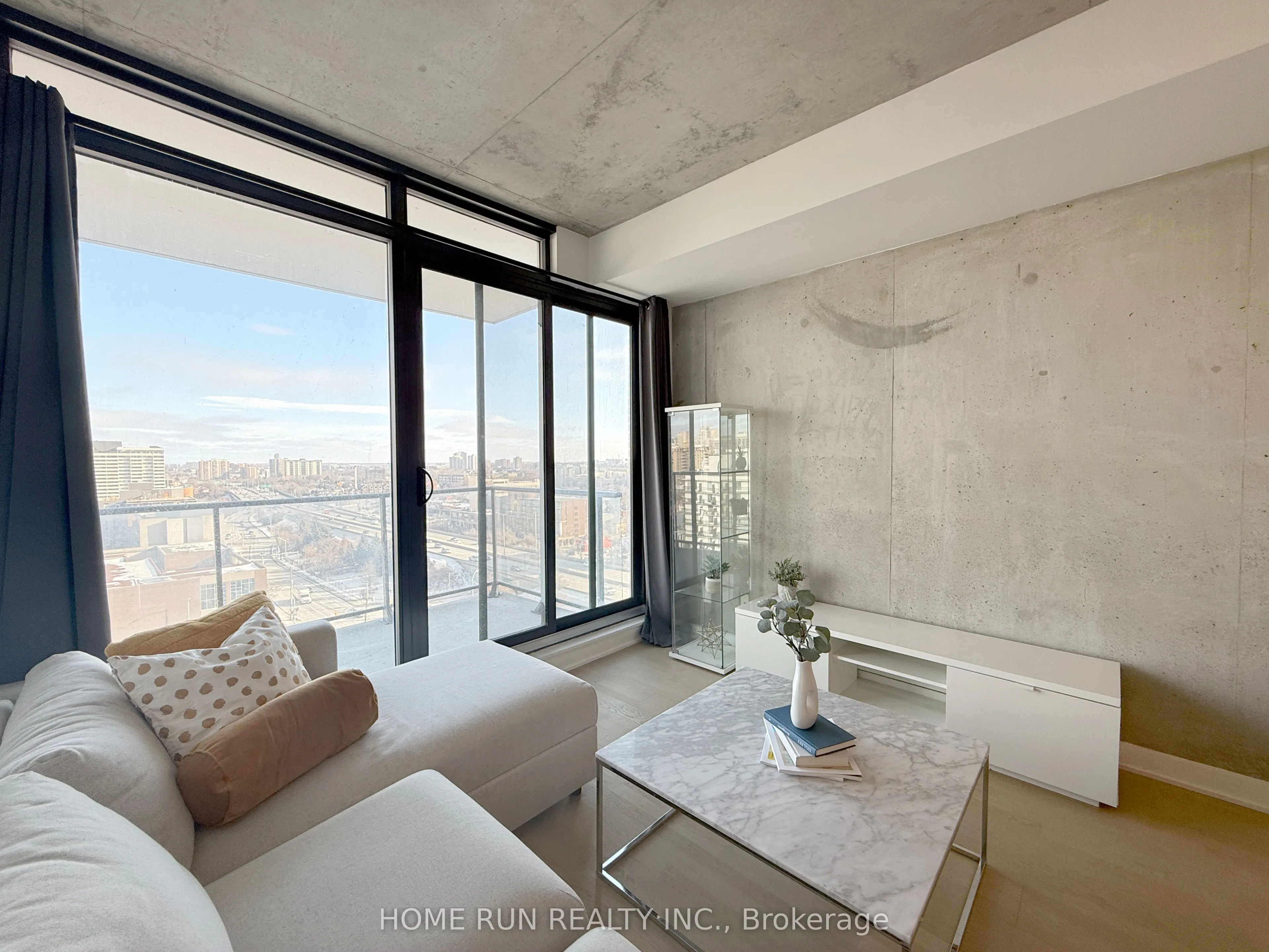 203 CATHERINE Street #1208
