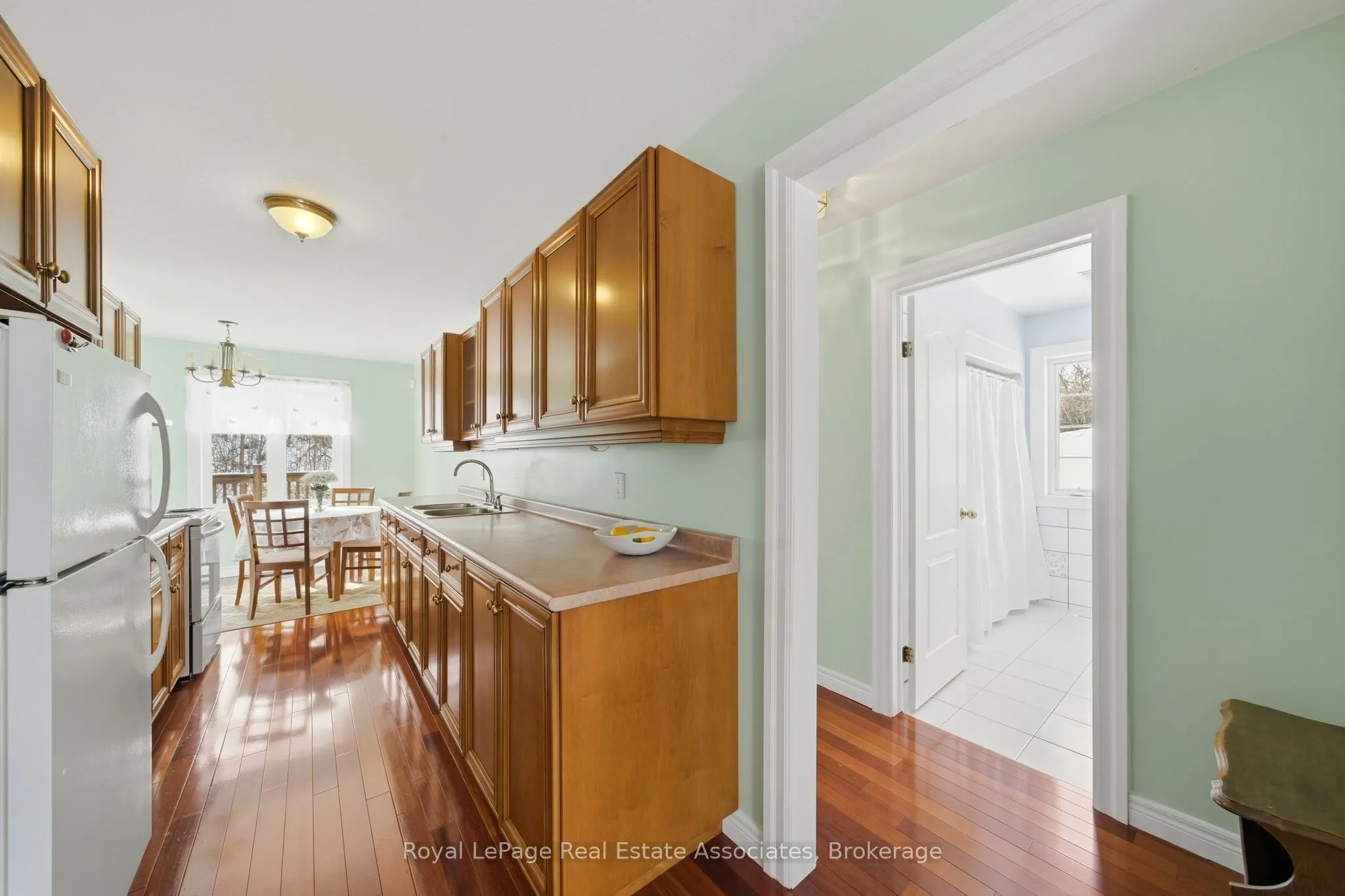 86 Ridge Road E