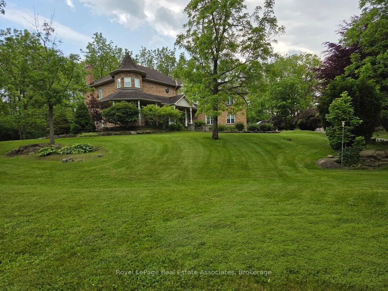 86 Ridge Road E