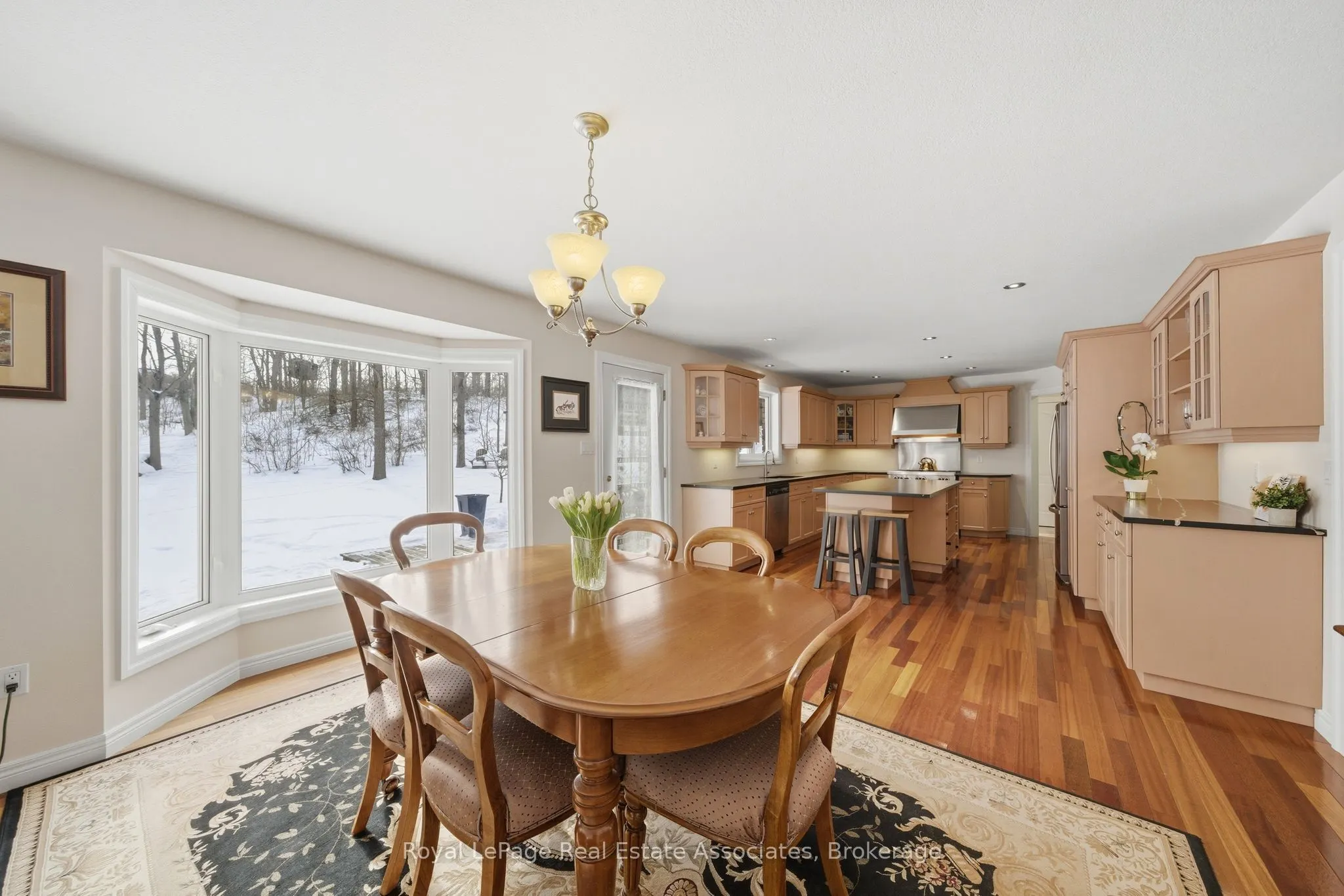 86 Ridge Road E