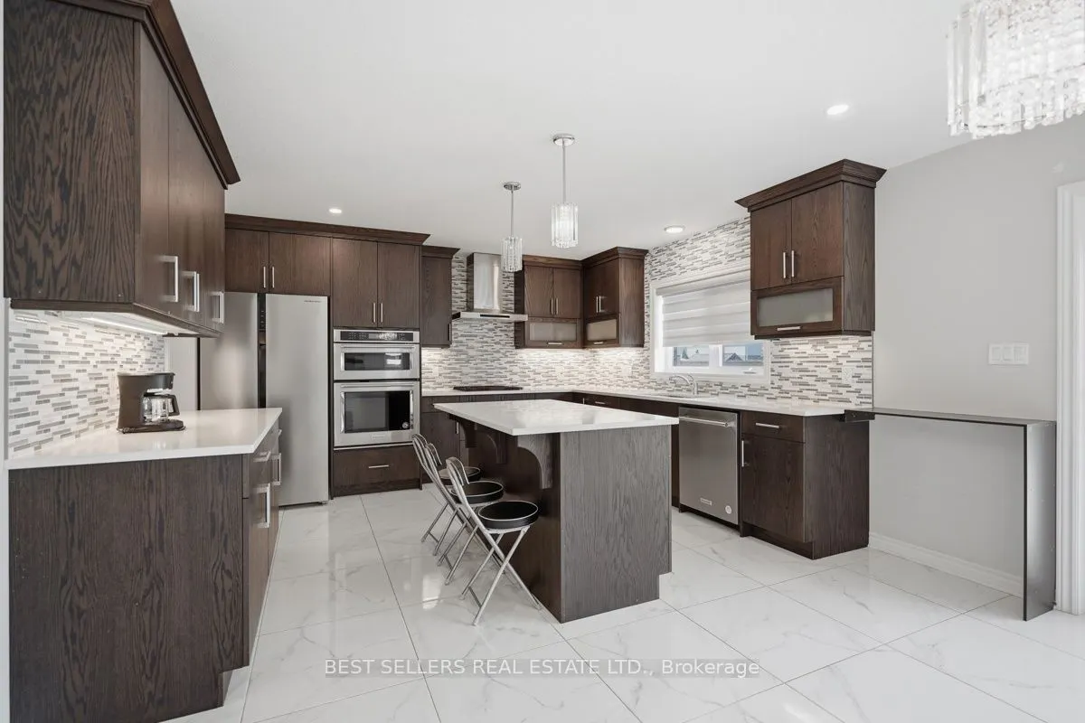 22 Weir Crescent