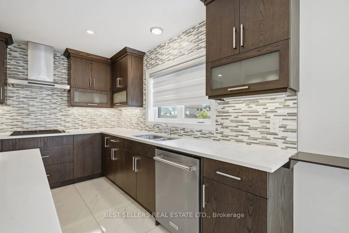 22 Weir Crescent
