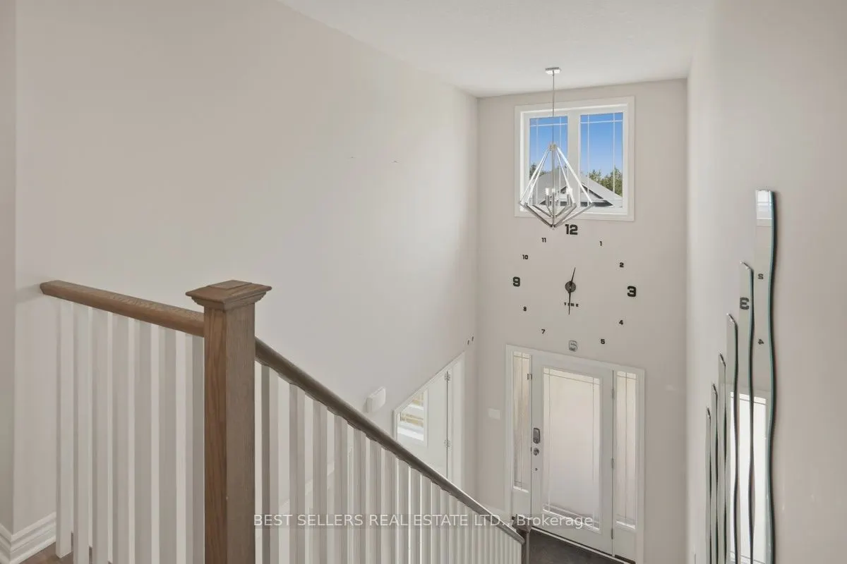 22 Weir Crescent