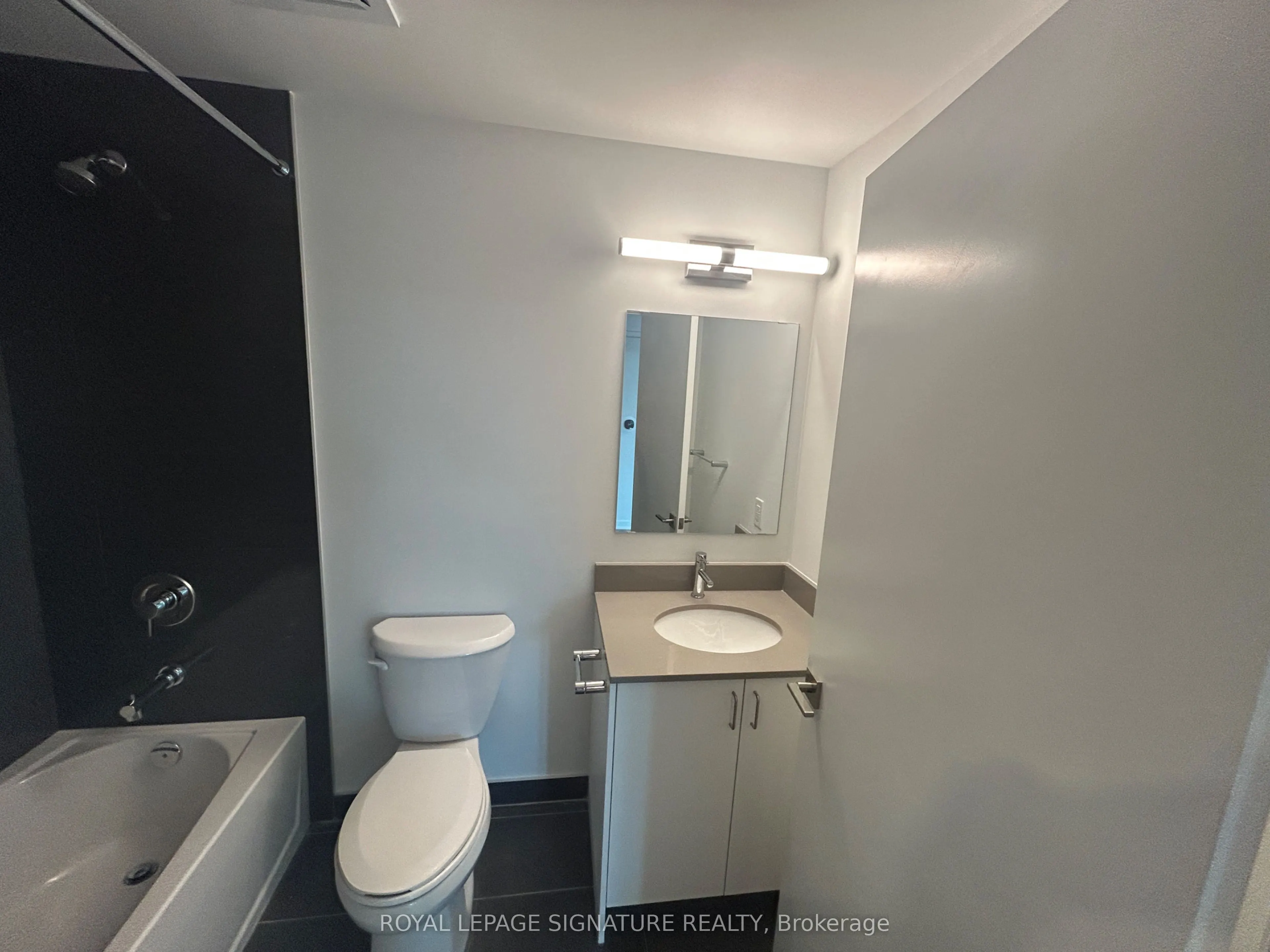 223 Princess Street #413