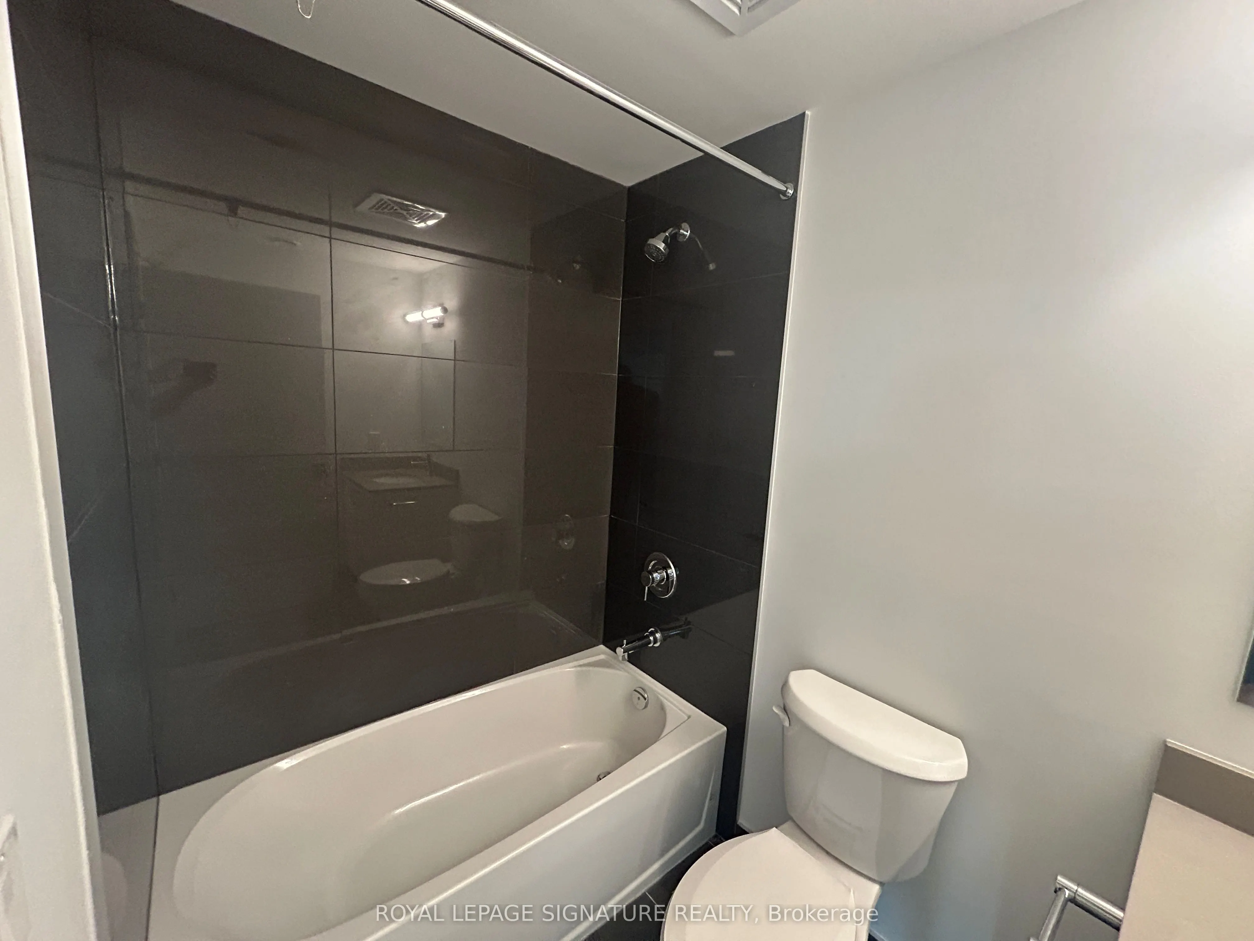 223 Princess Street #413