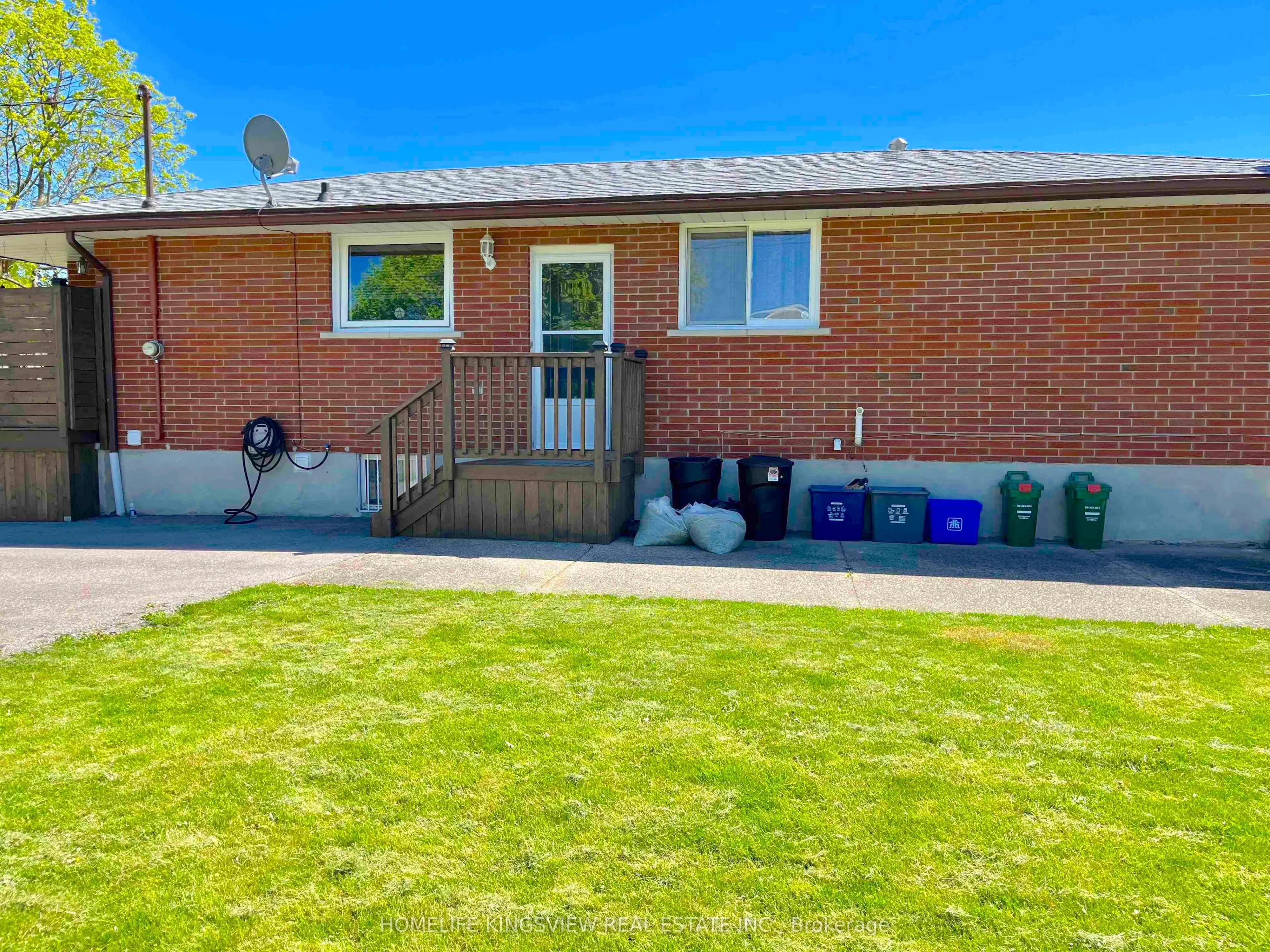 37 Allan Drive