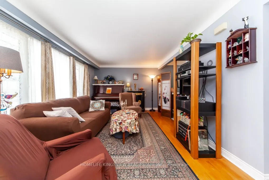 37 Allan Drive