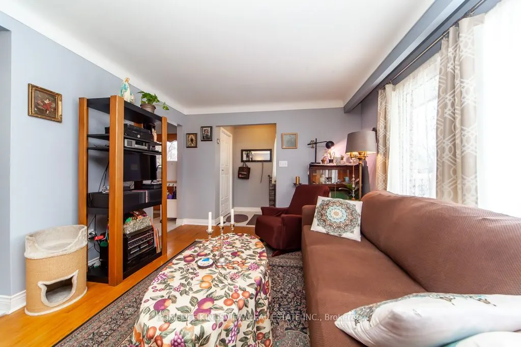 37 Allan Drive