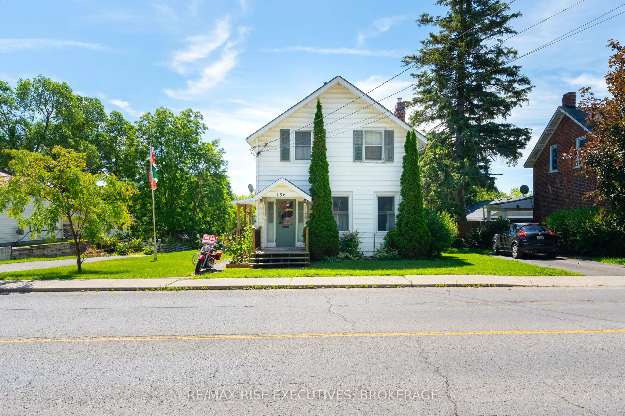 186 Bridge Street W