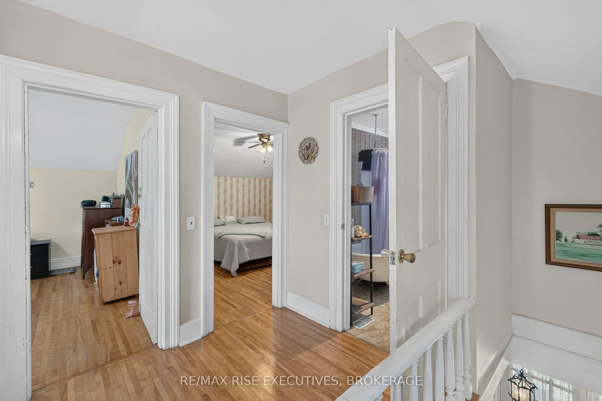 186 Bridge Street W
