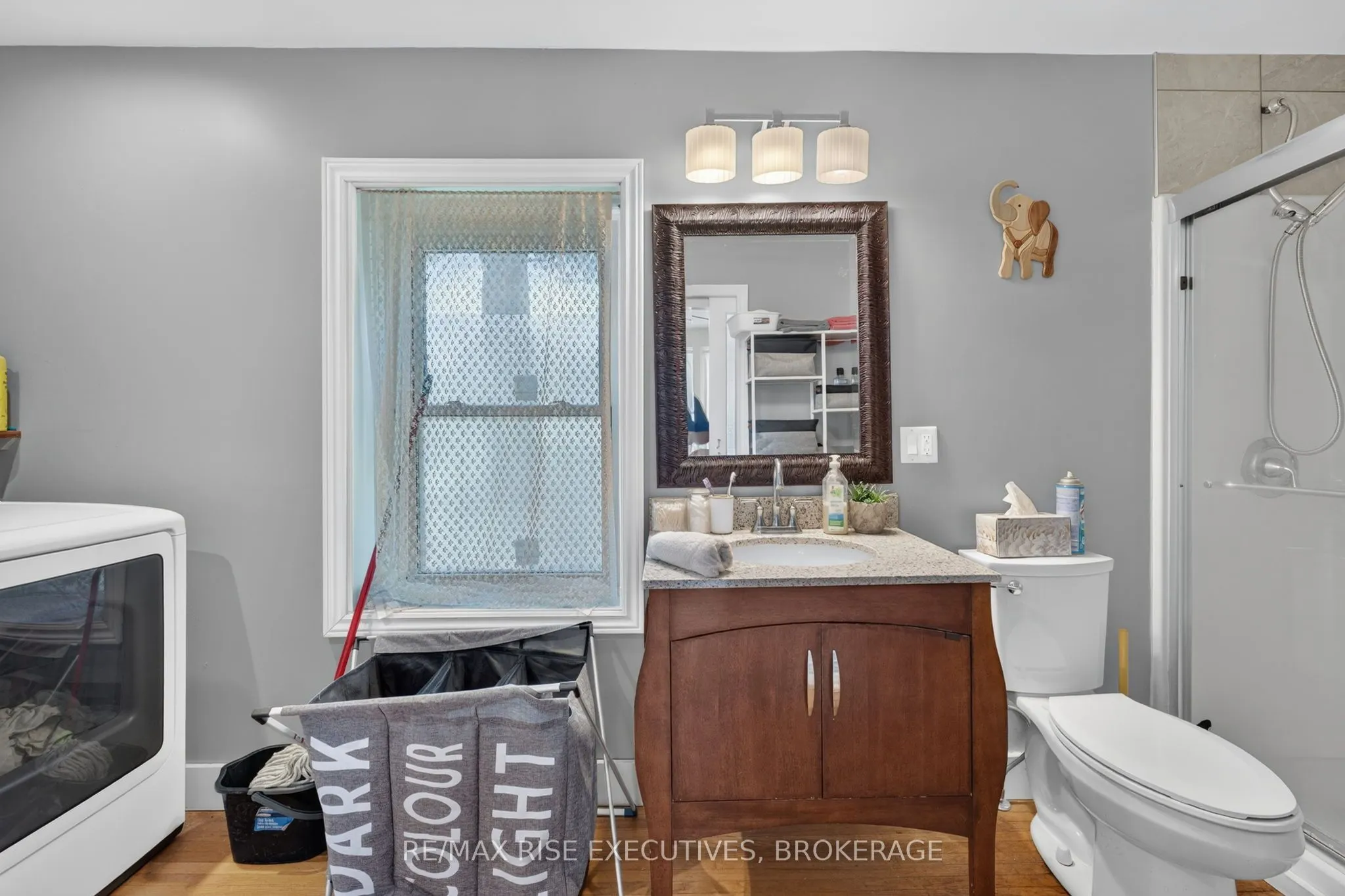 186 Bridge Street W
