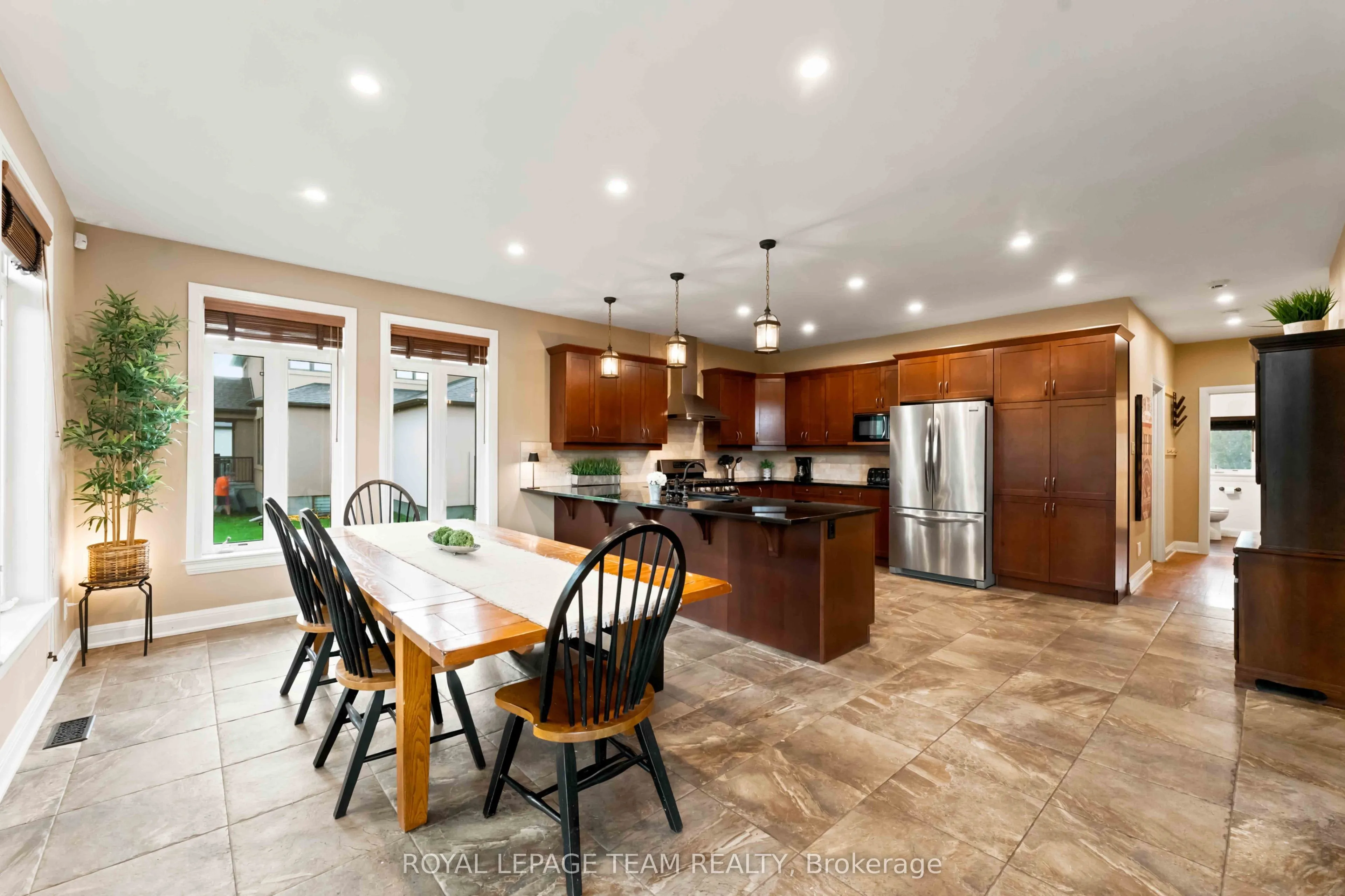 1801 CEDARLAKES Way
