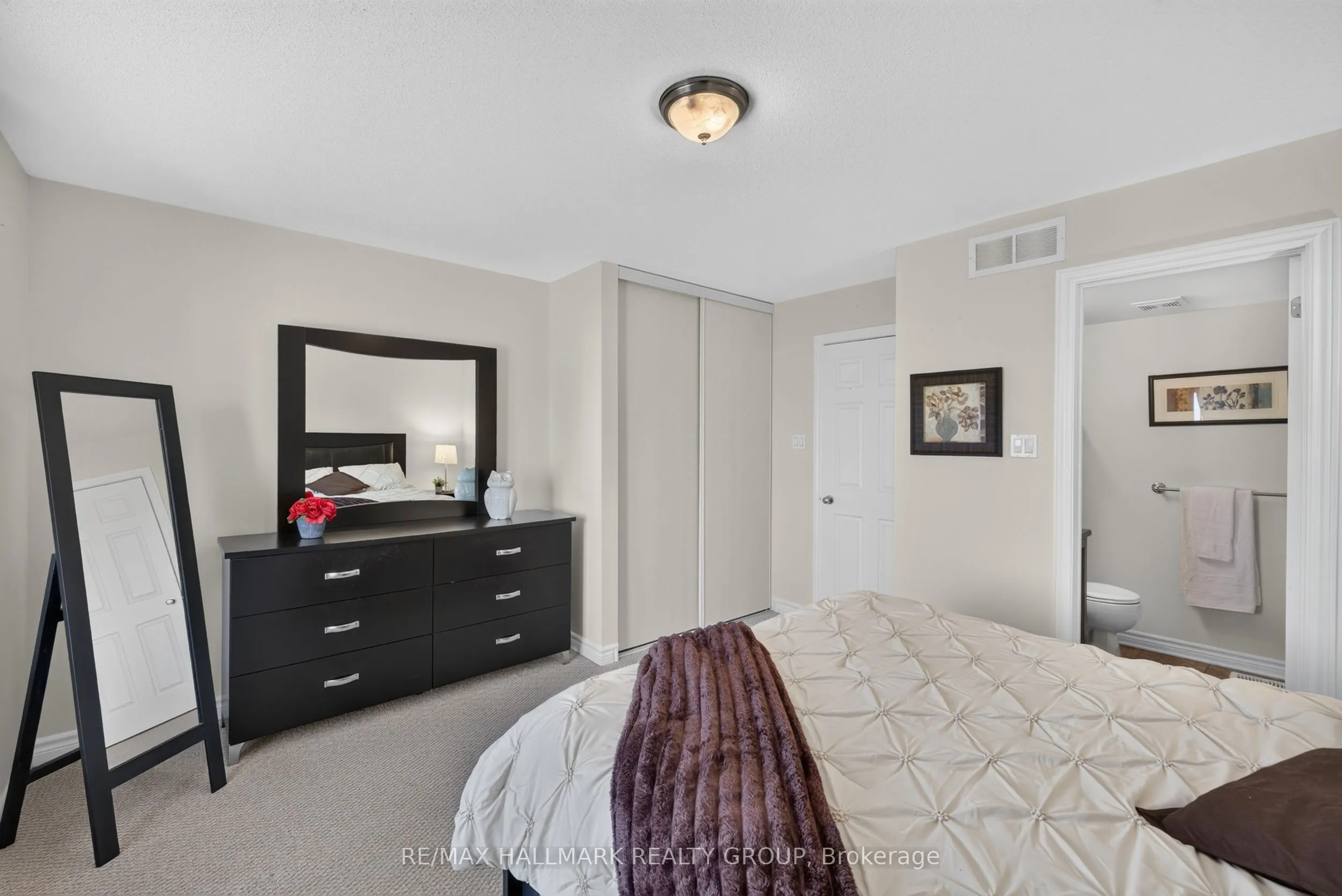 581 Lakeridge Drive #16