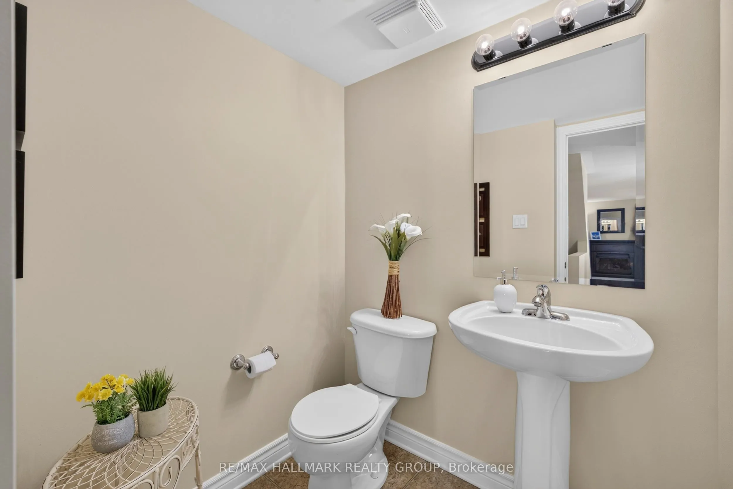 581 Lakeridge Drive #16