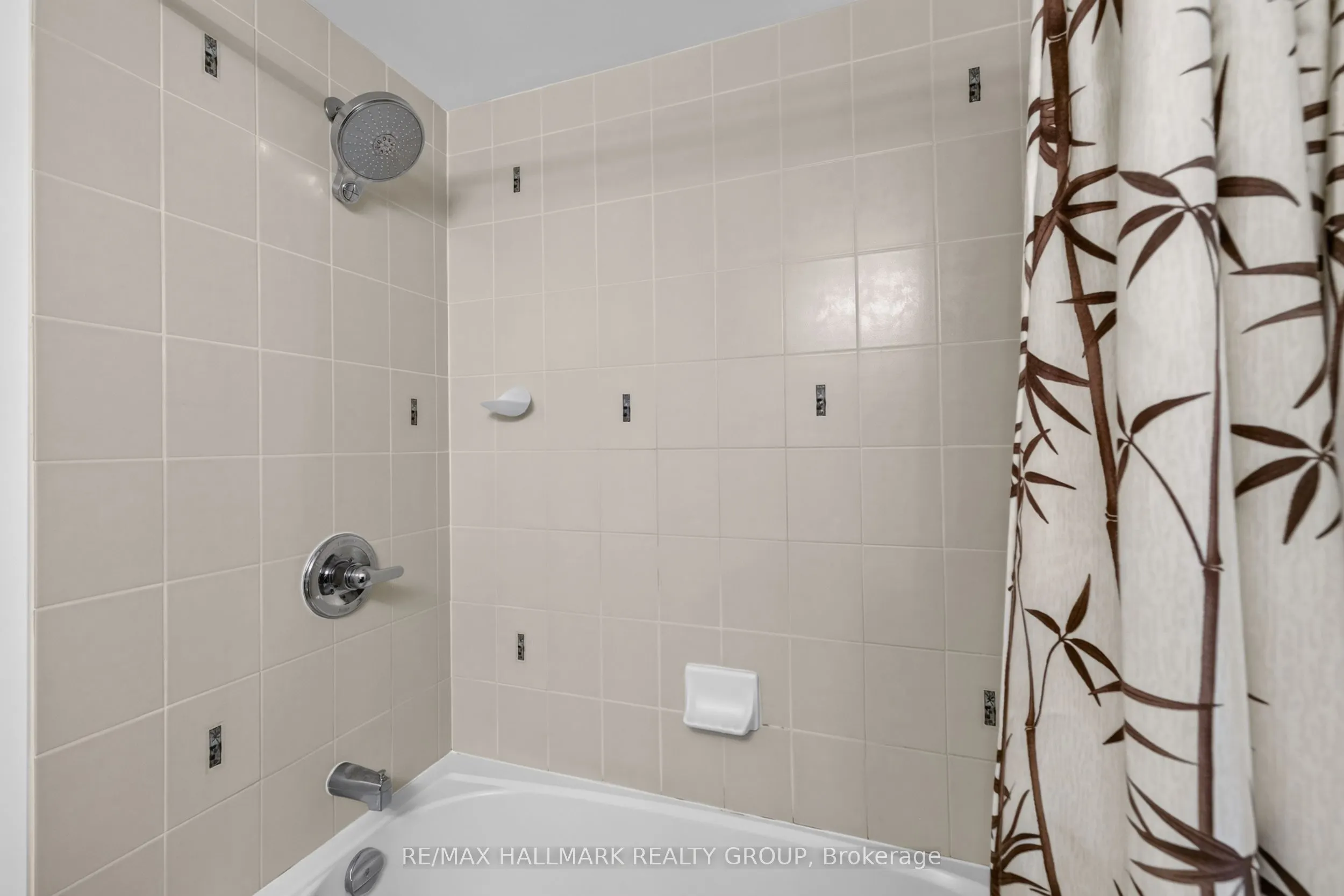 581 Lakeridge Drive #16