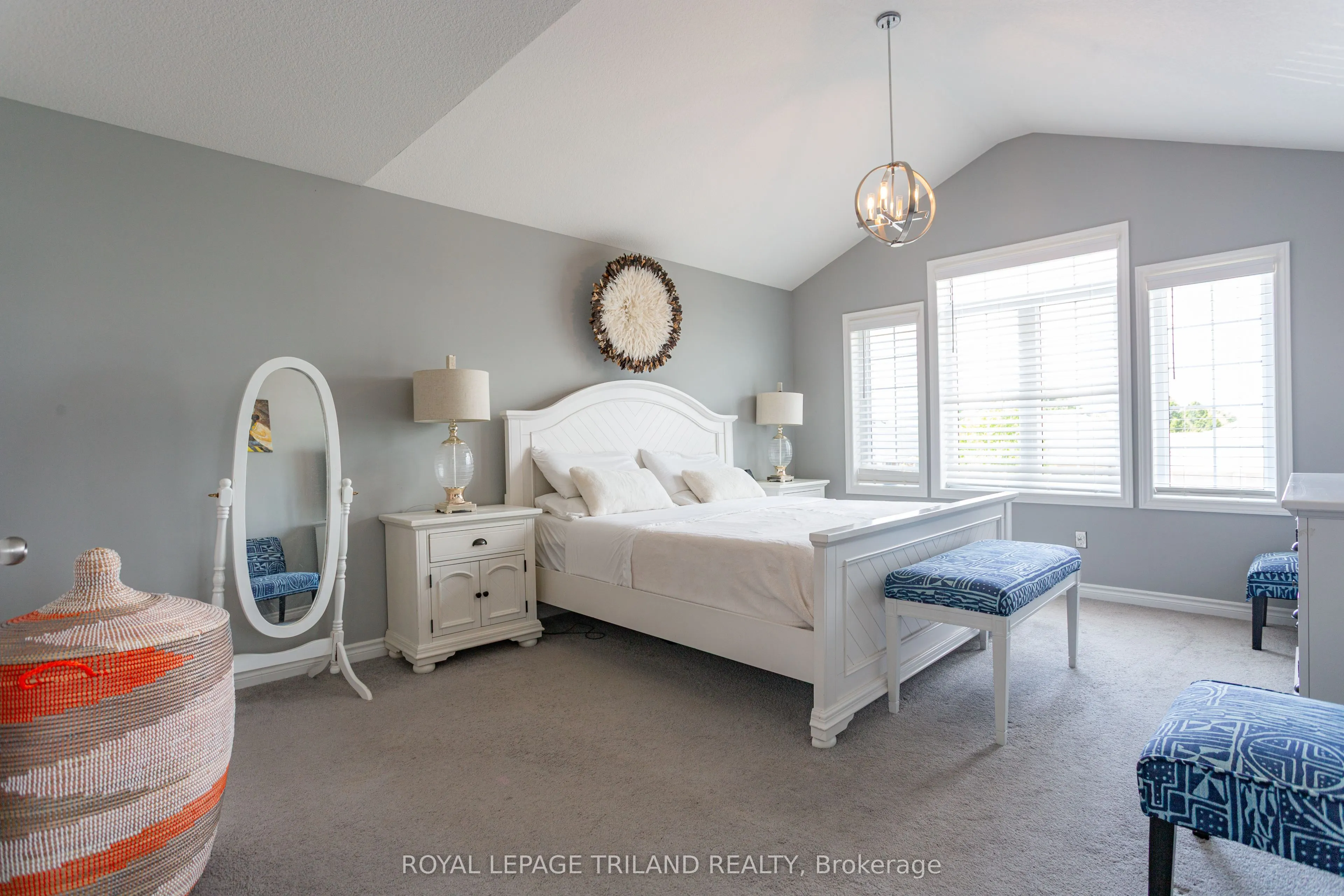 1 Acorn Trail