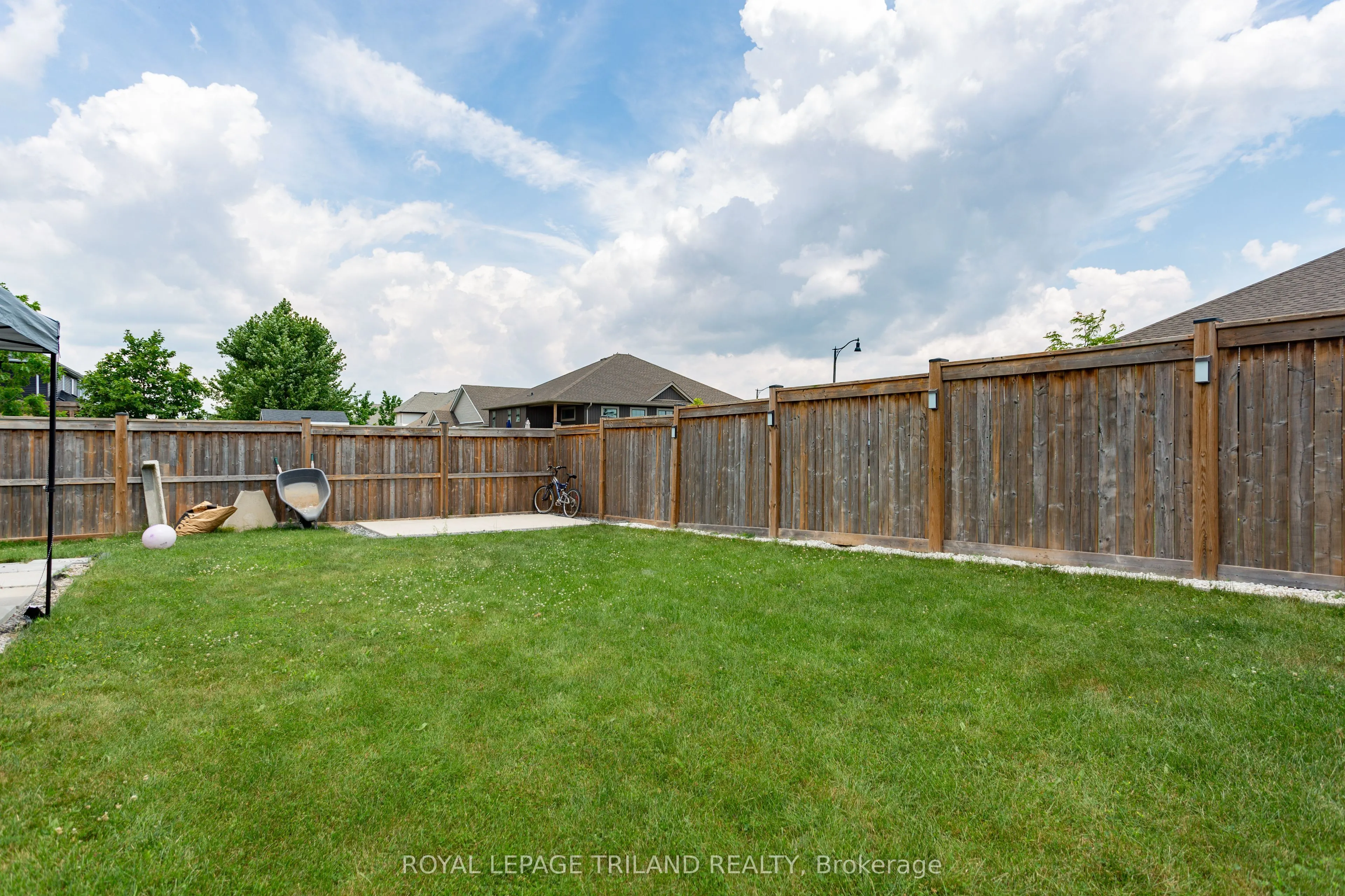 1 Acorn Trail