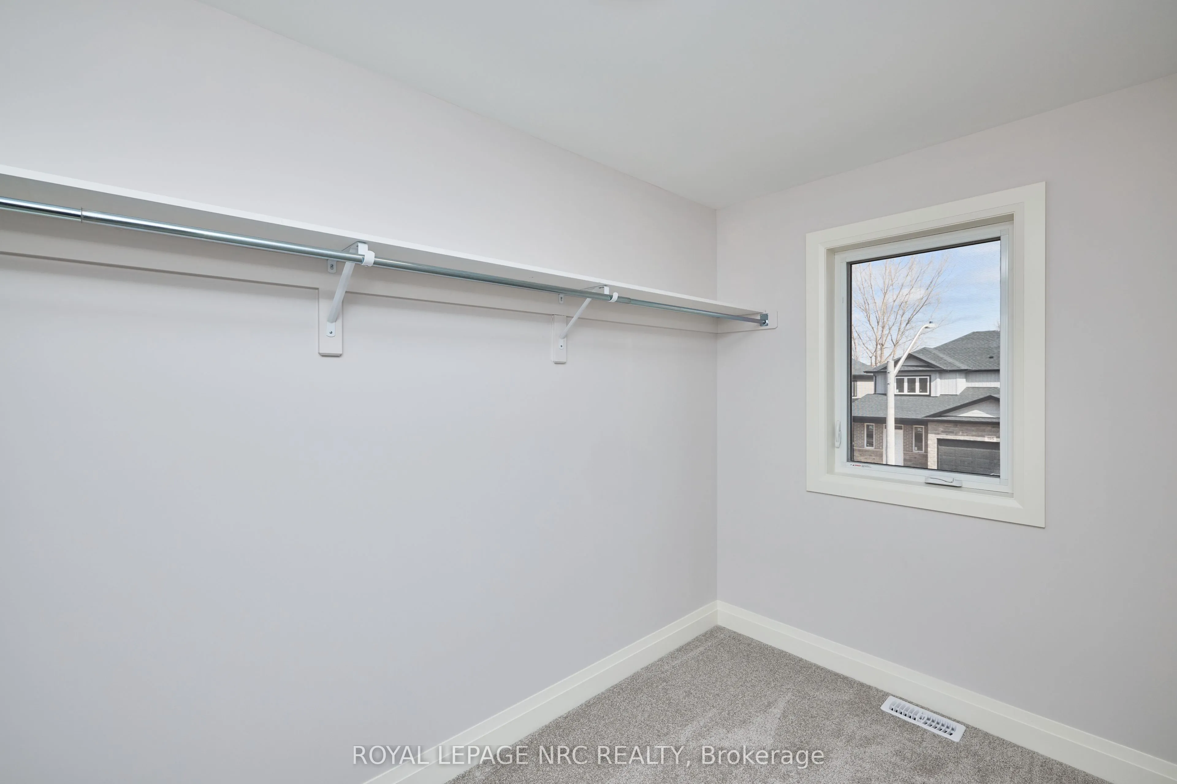 196 Hodgkins Avenue