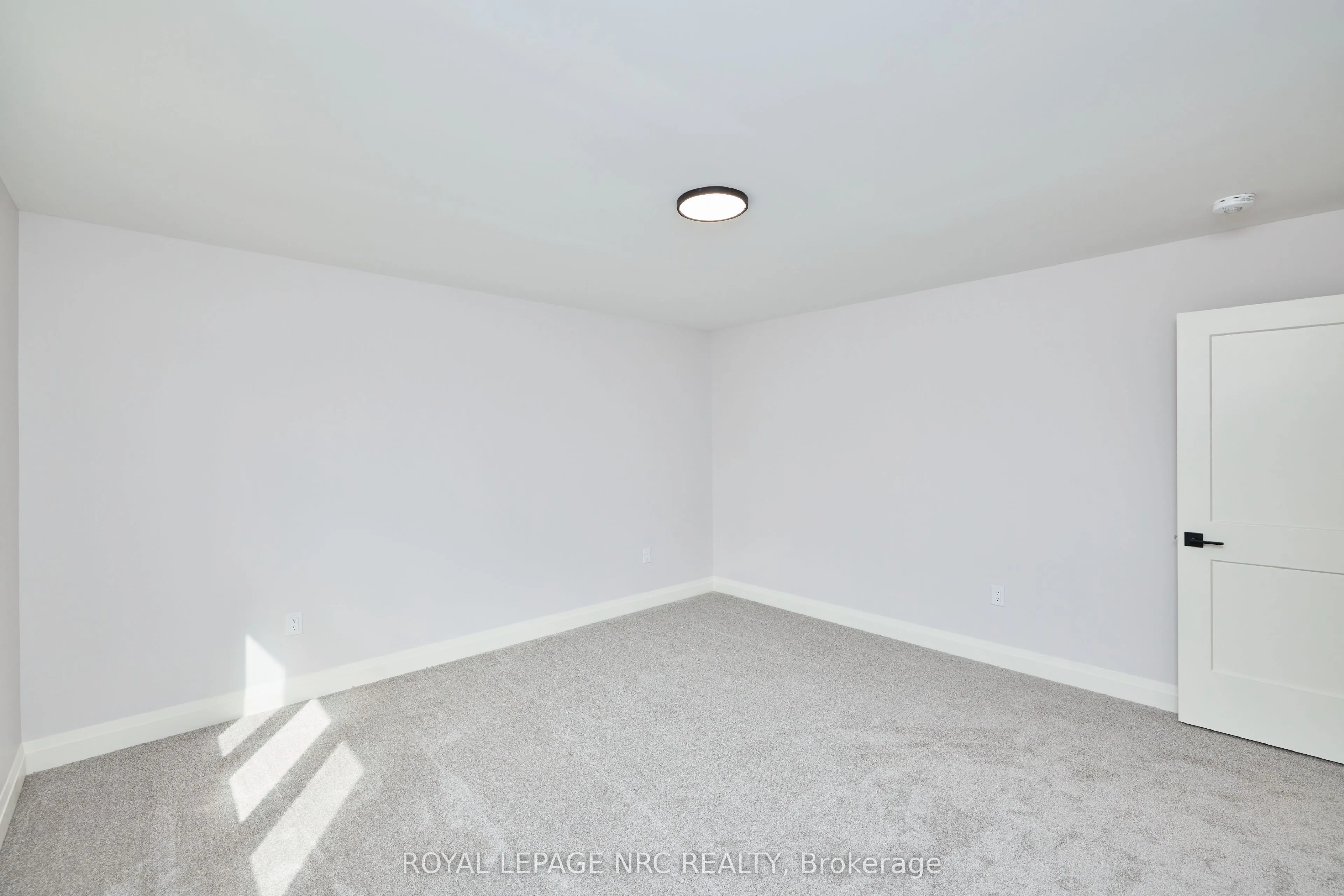 196 Hodgkins Avenue