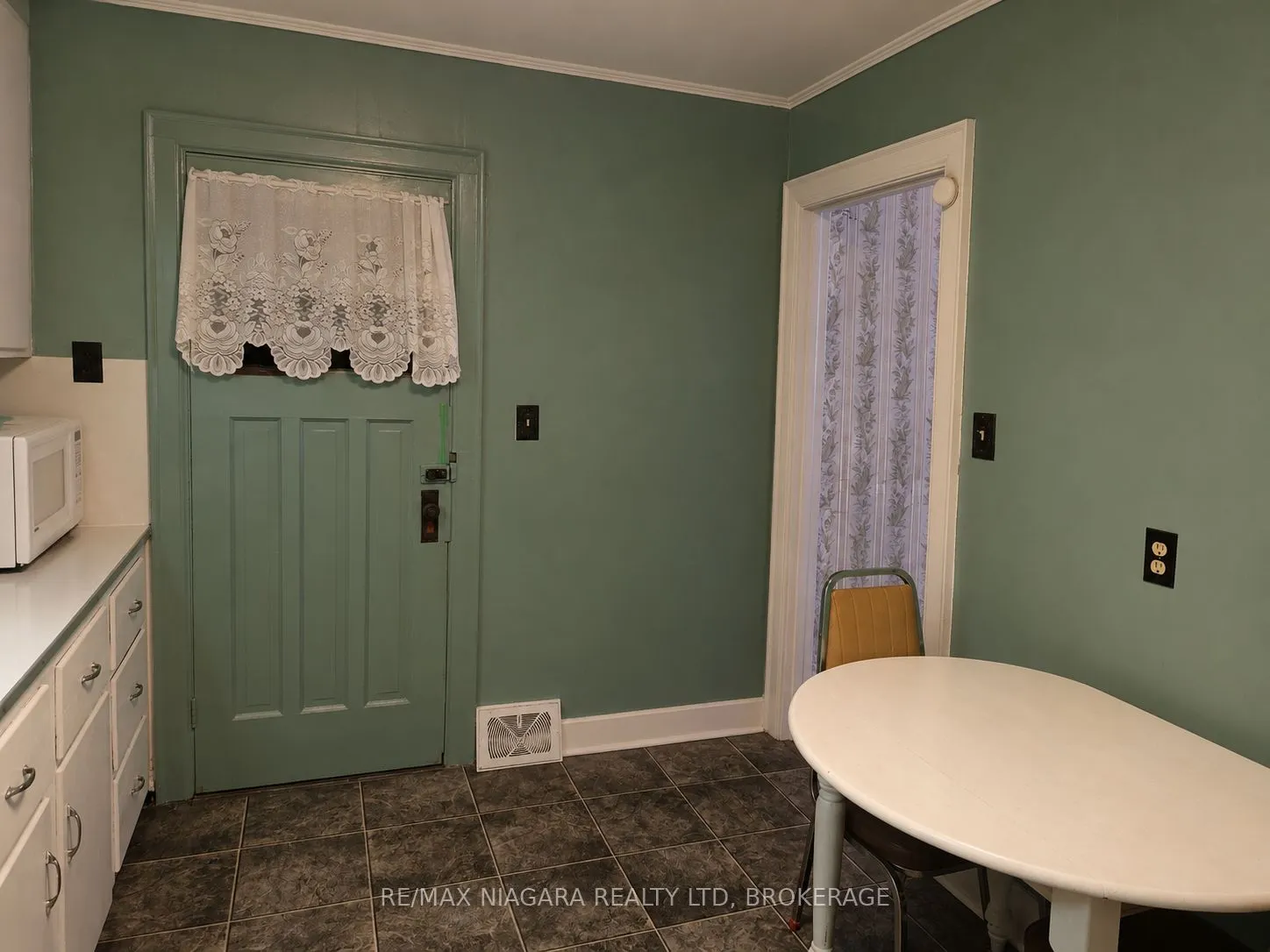 66 Radford Avenue