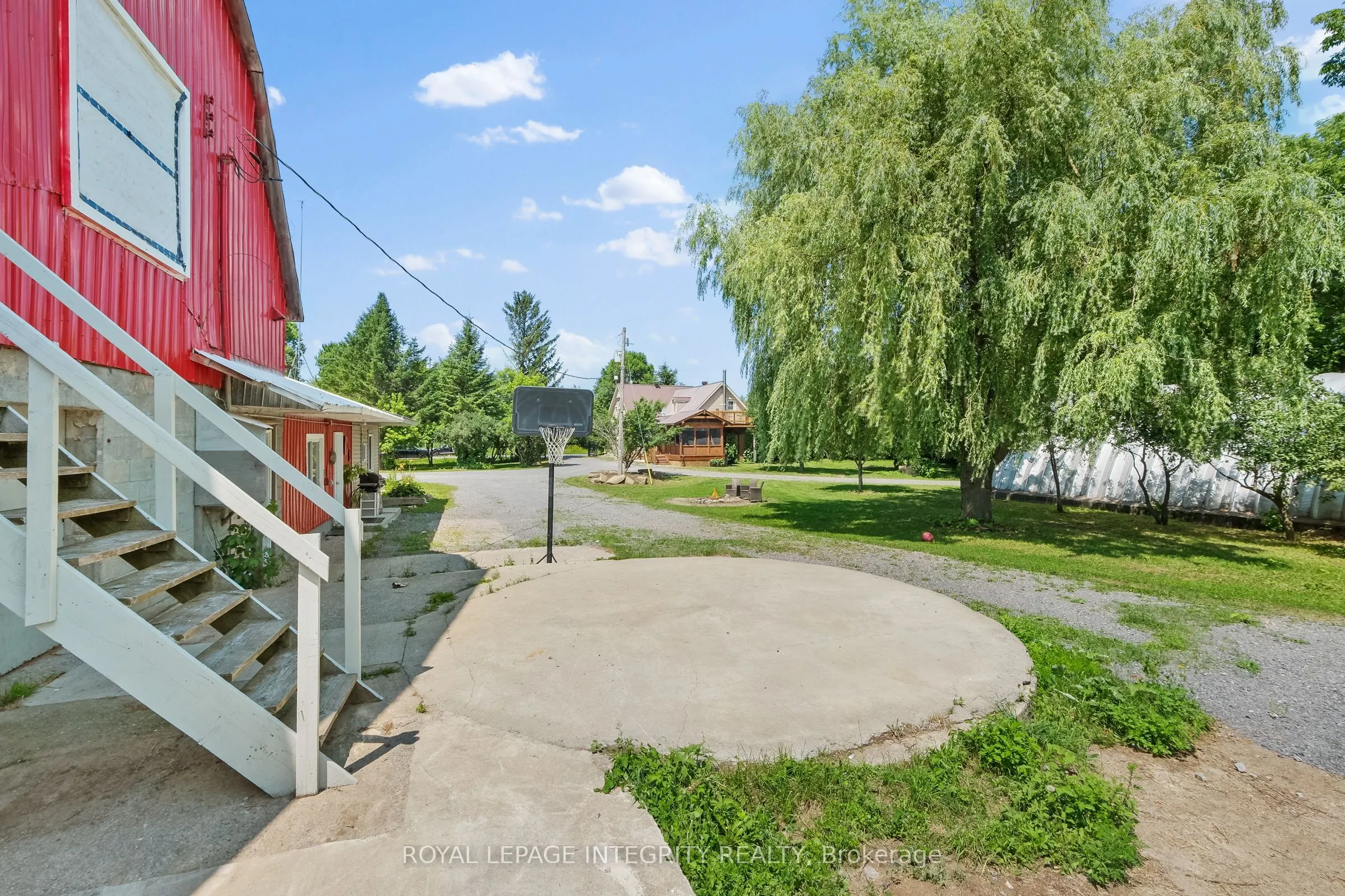 1550 County Rd 2 Road