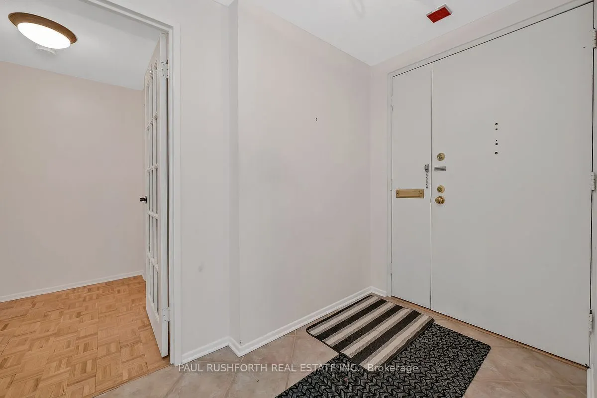 1356 Meadowlands Drive E #201