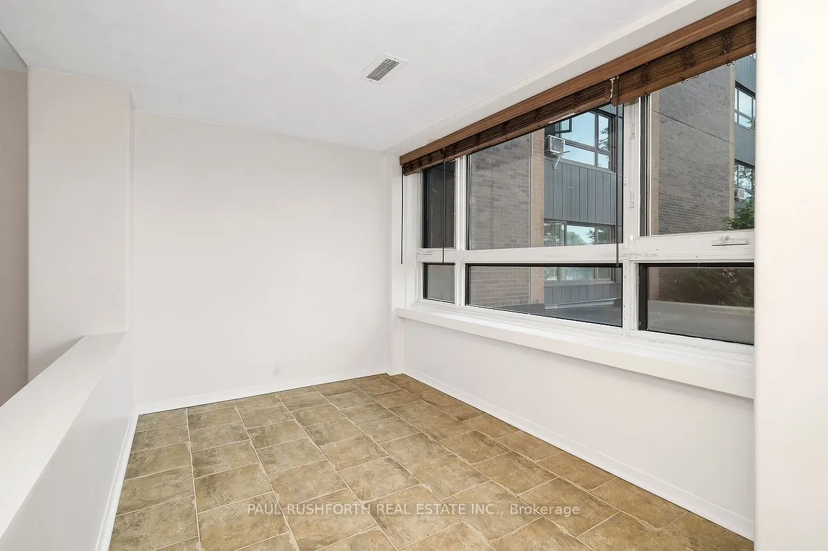 1356 Meadowlands Drive E #201