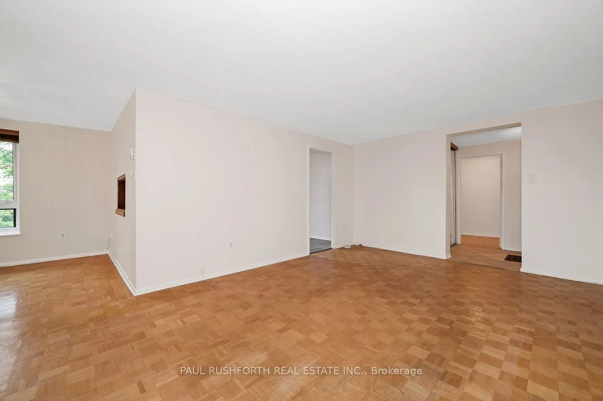 1356 Meadowlands Drive E #201