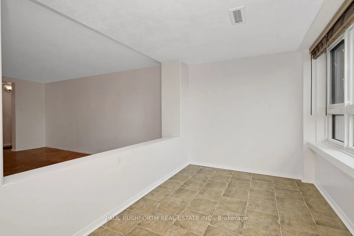 1356 Meadowlands Drive E #201