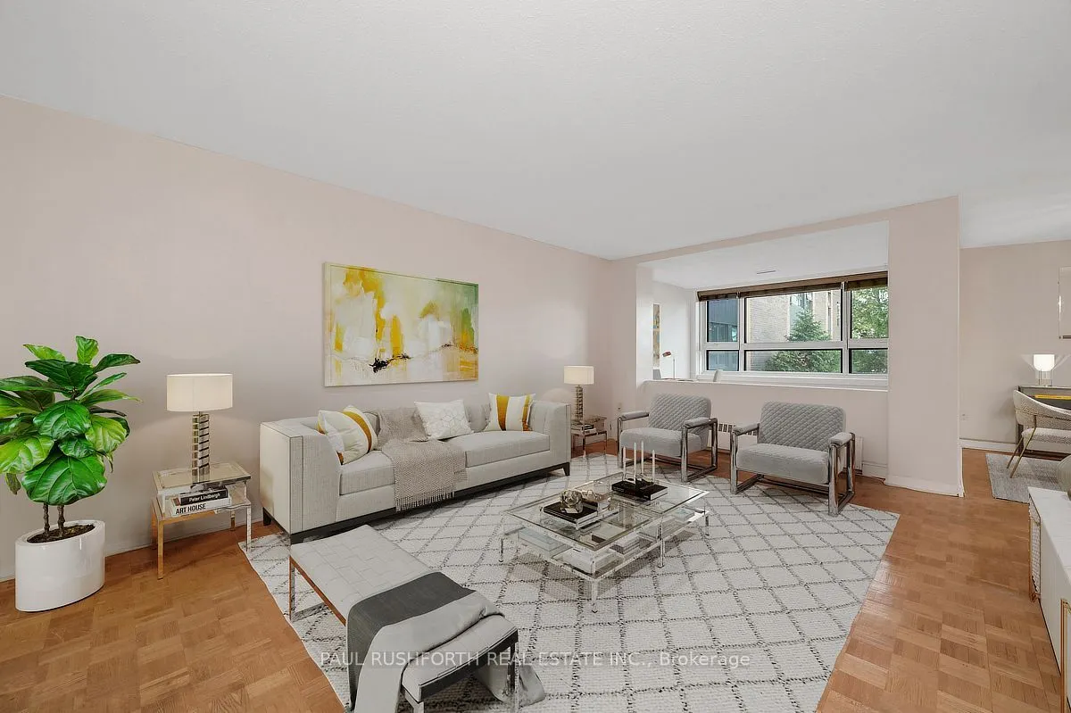 1356 Meadowlands Drive E #201