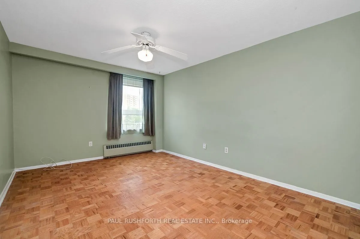 1356 Meadowlands Drive E #201