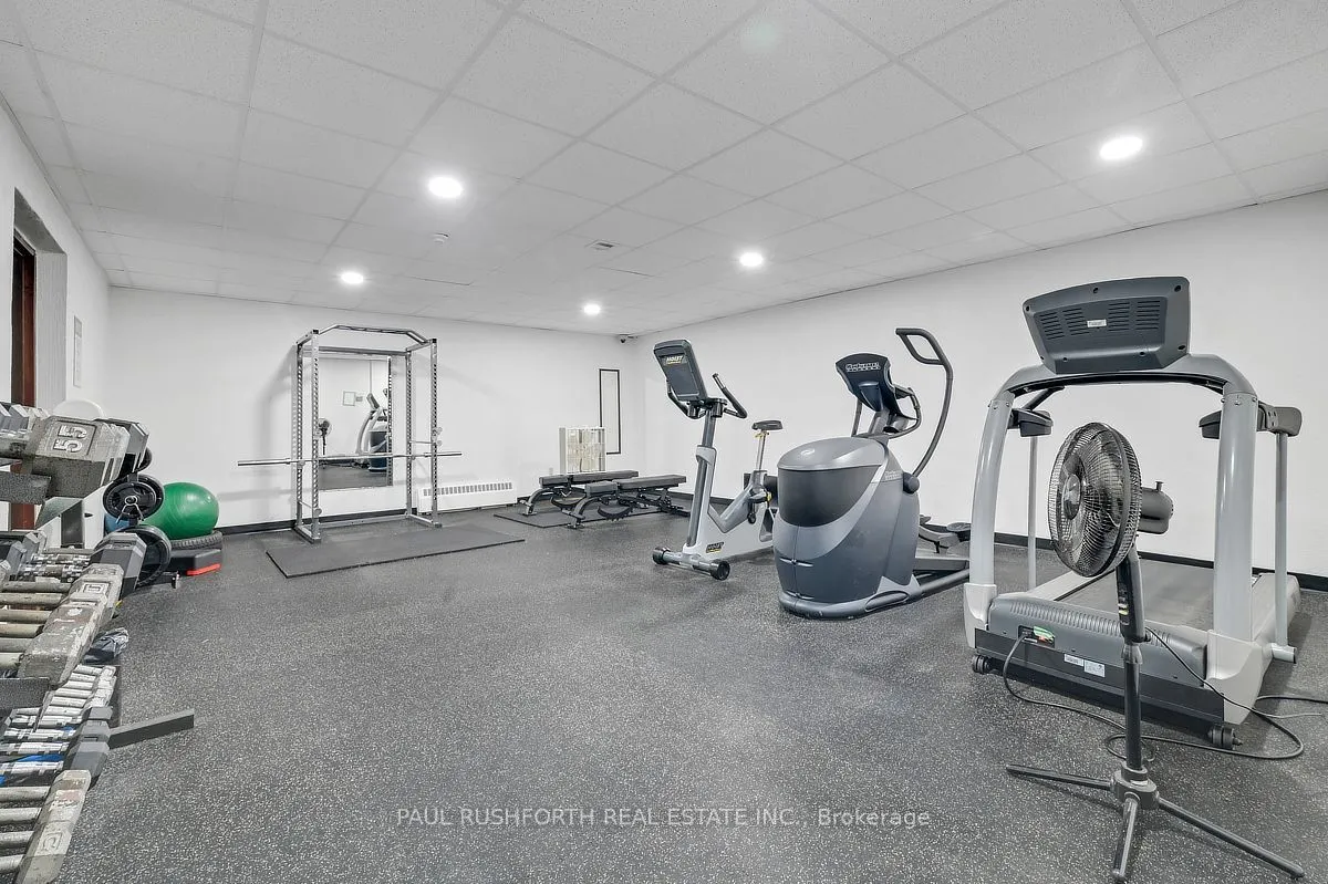 1356 Meadowlands Drive E #201