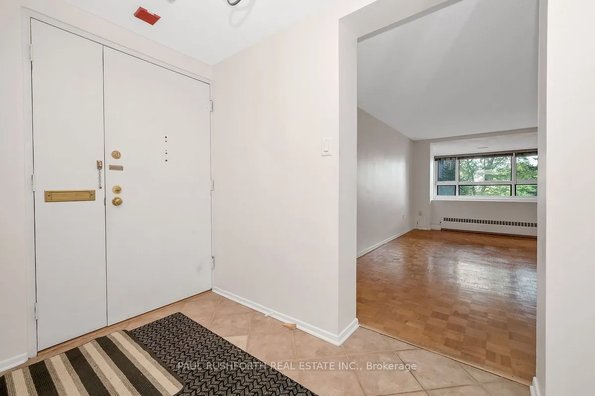1356 Meadowlands Drive E #201
