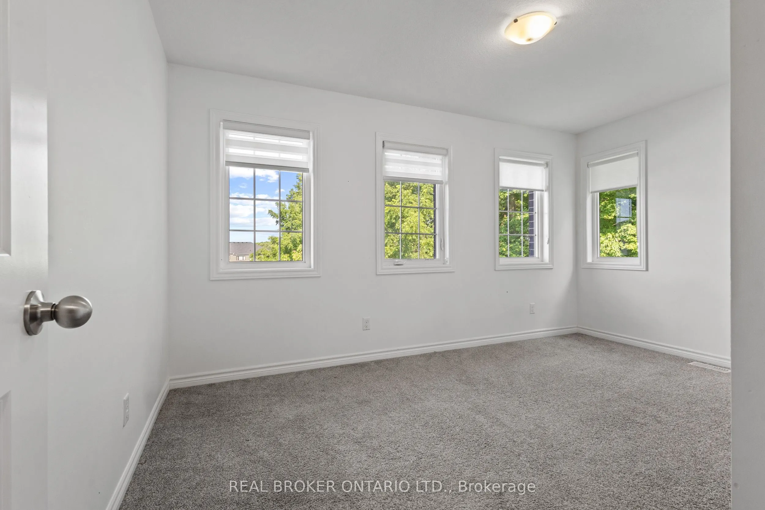 91 Woodedge Circle