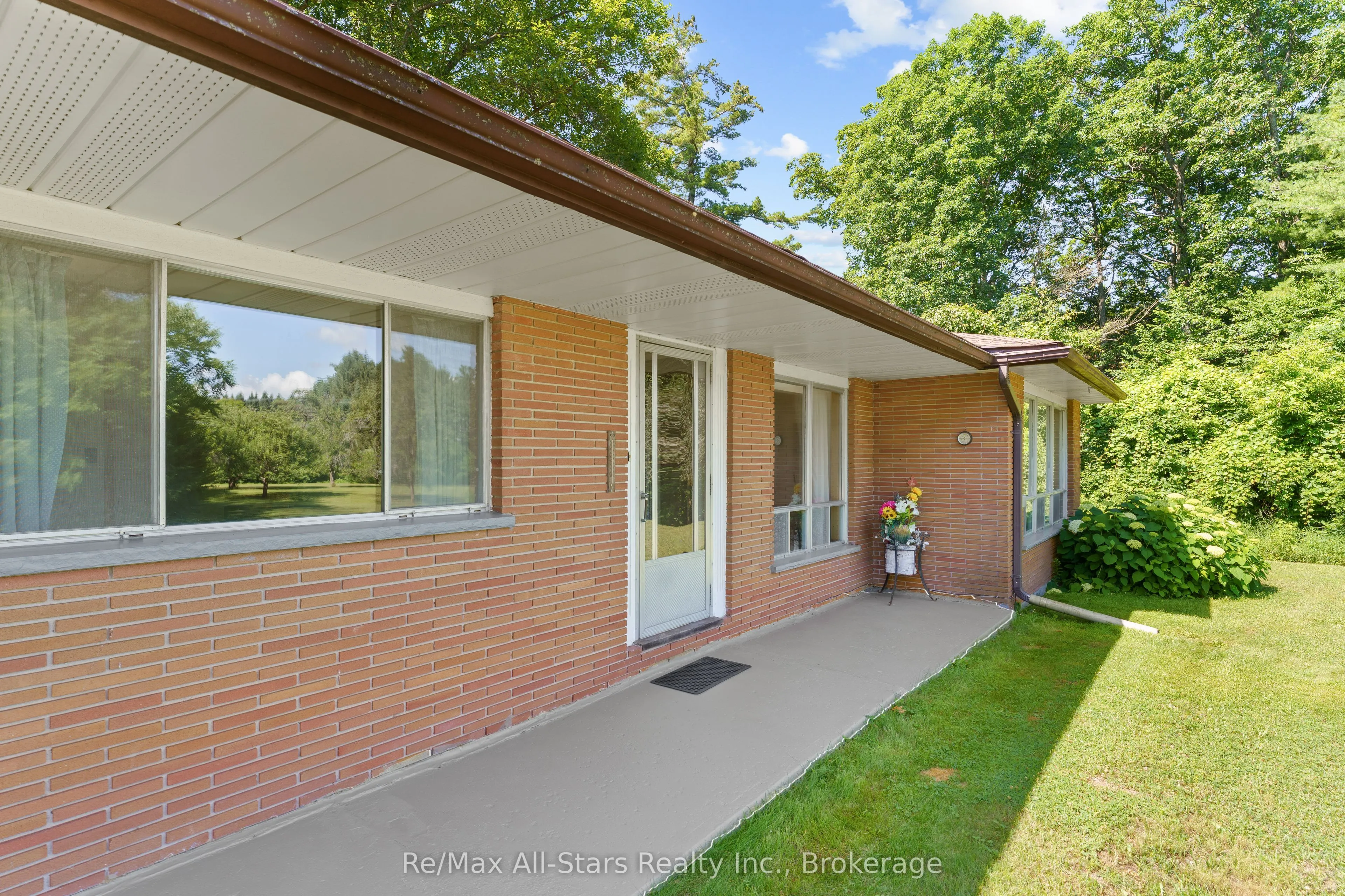 6035 Ganaraska Road