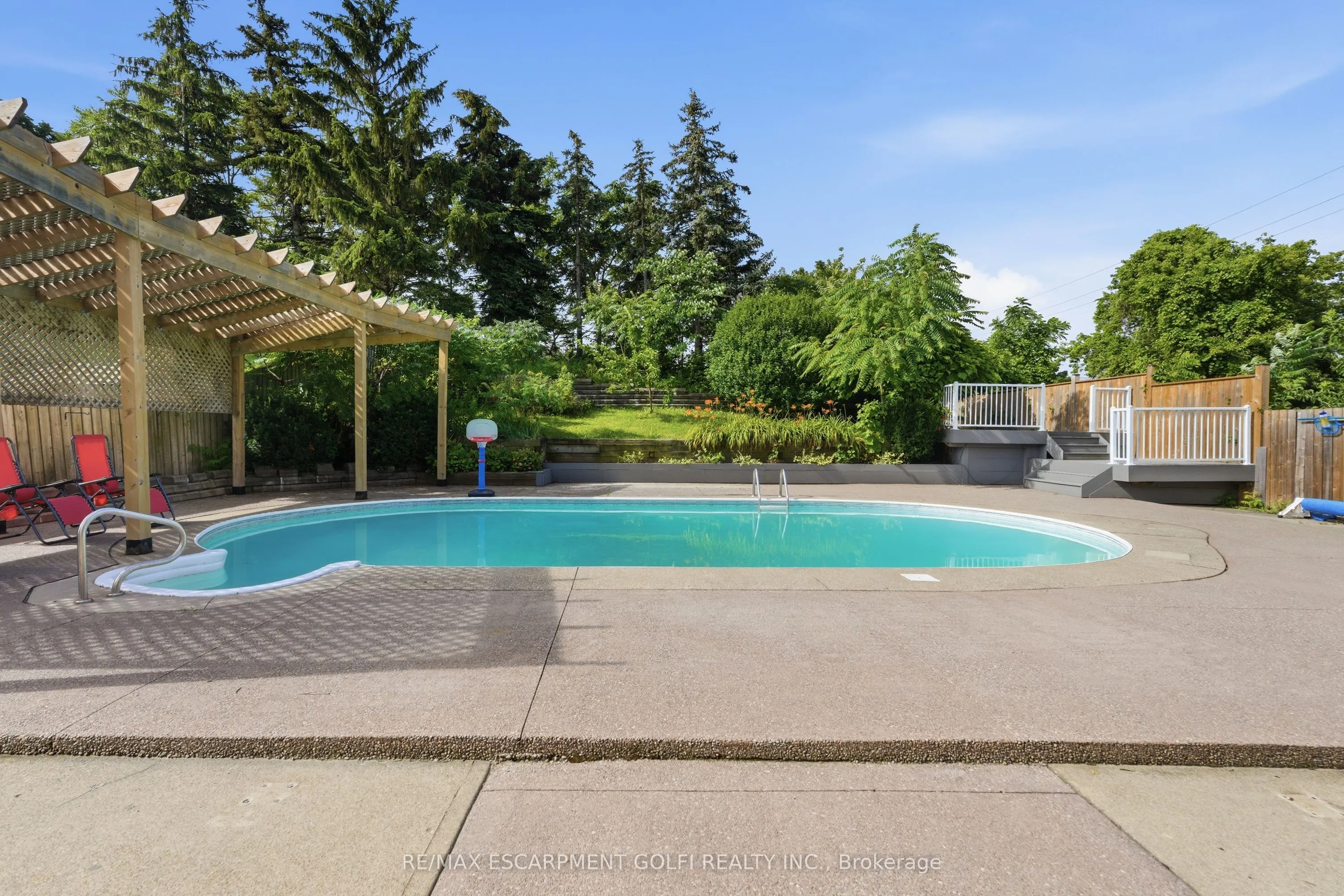 95 Birchpark Drive