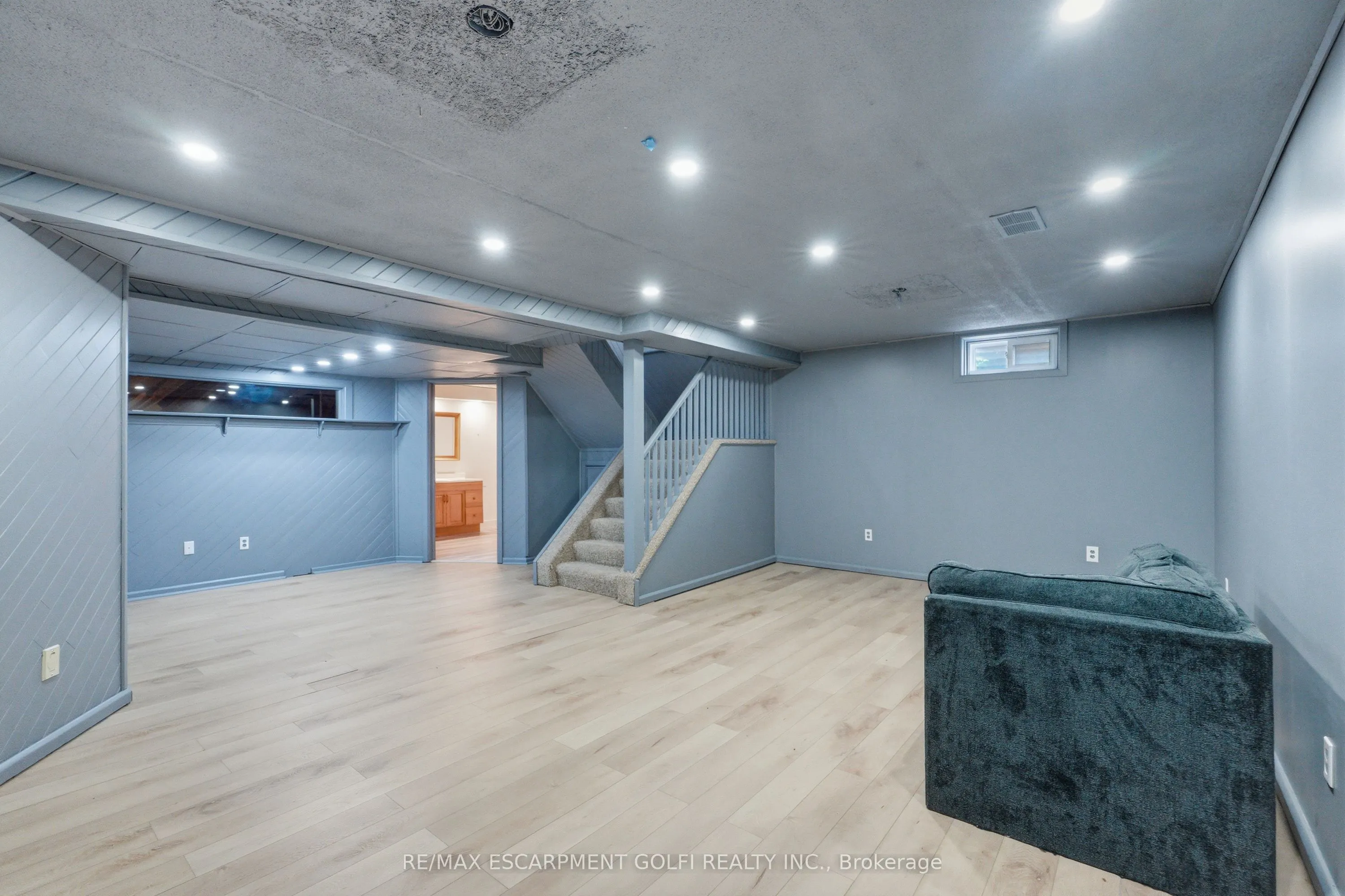 95 Birchpark Drive