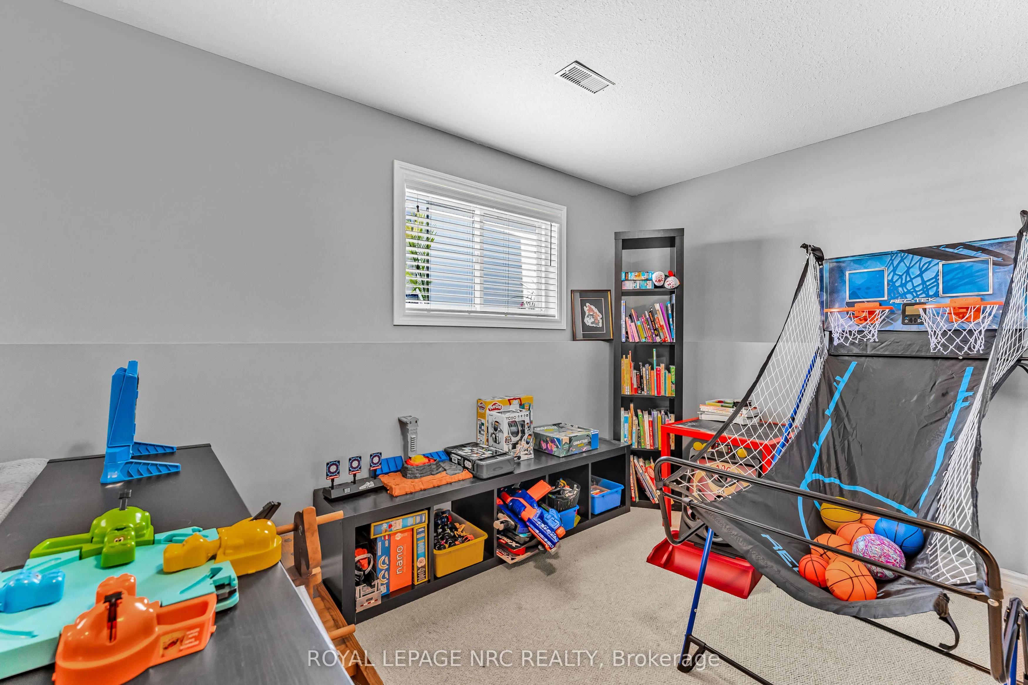 3584 CARVER Street