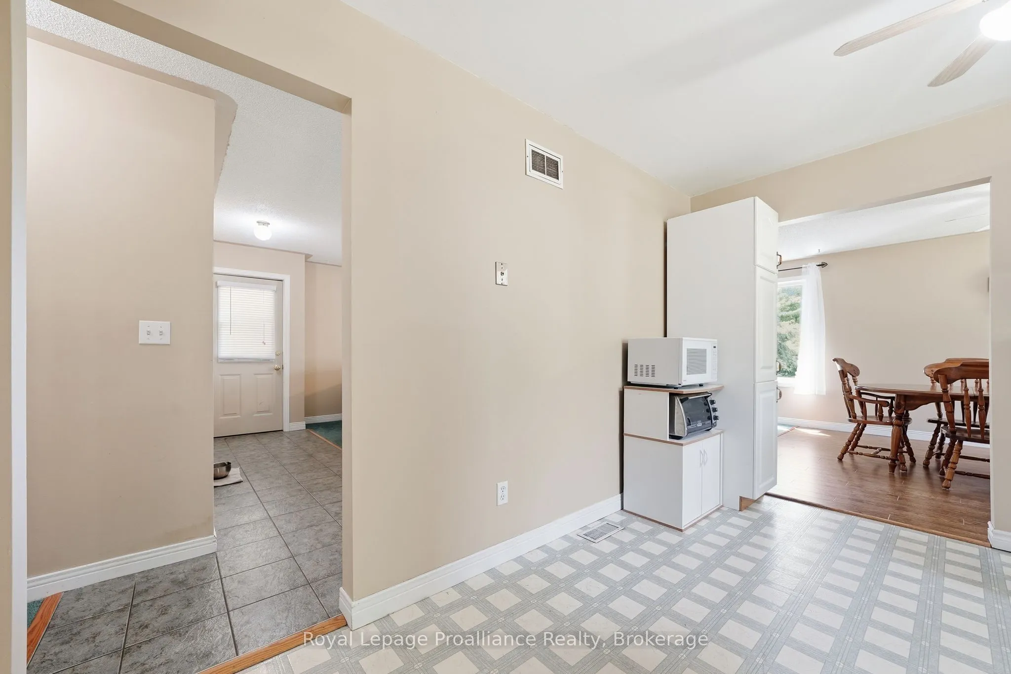 2103 Ron Harnden Road