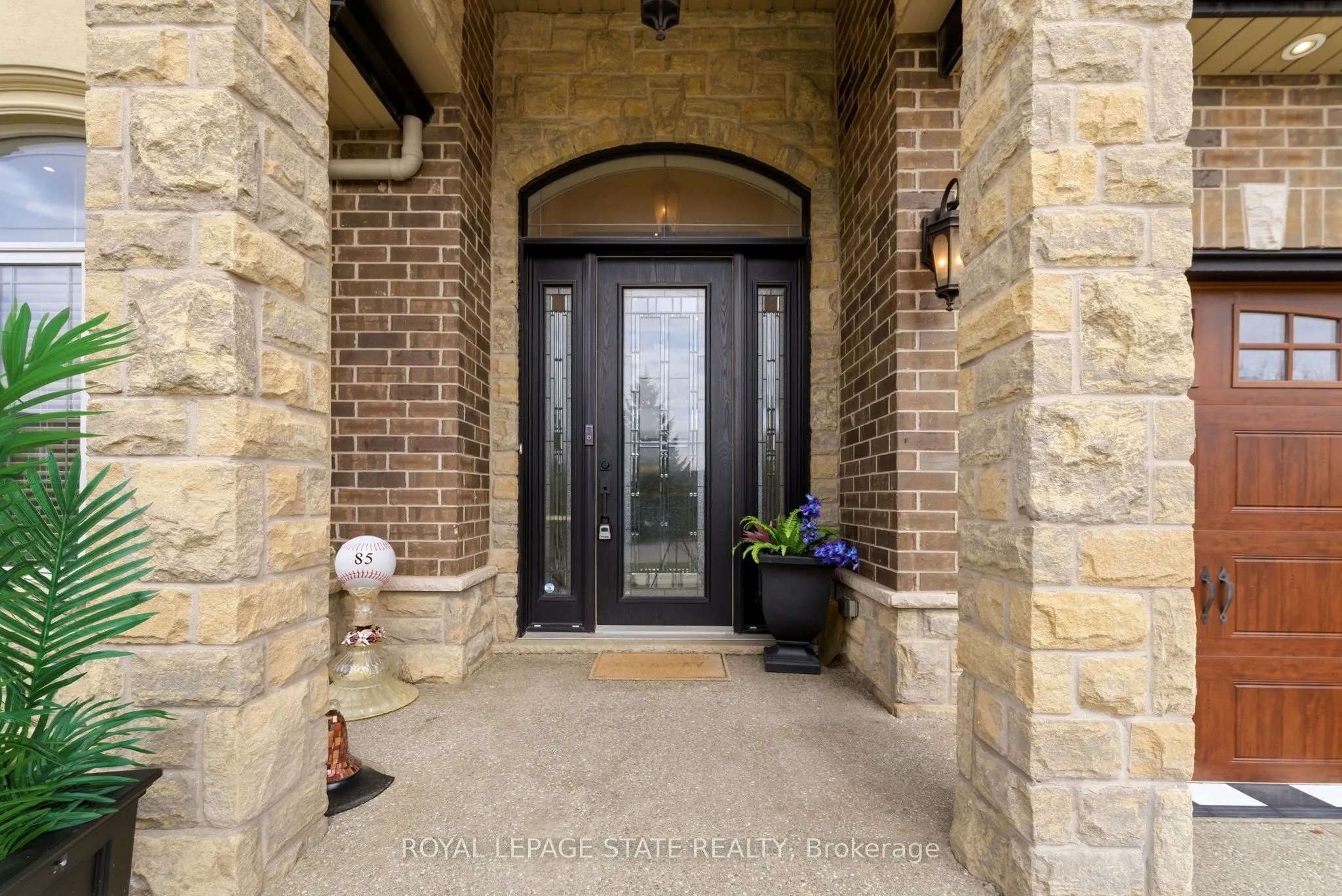 85 Hillcroft Drive
