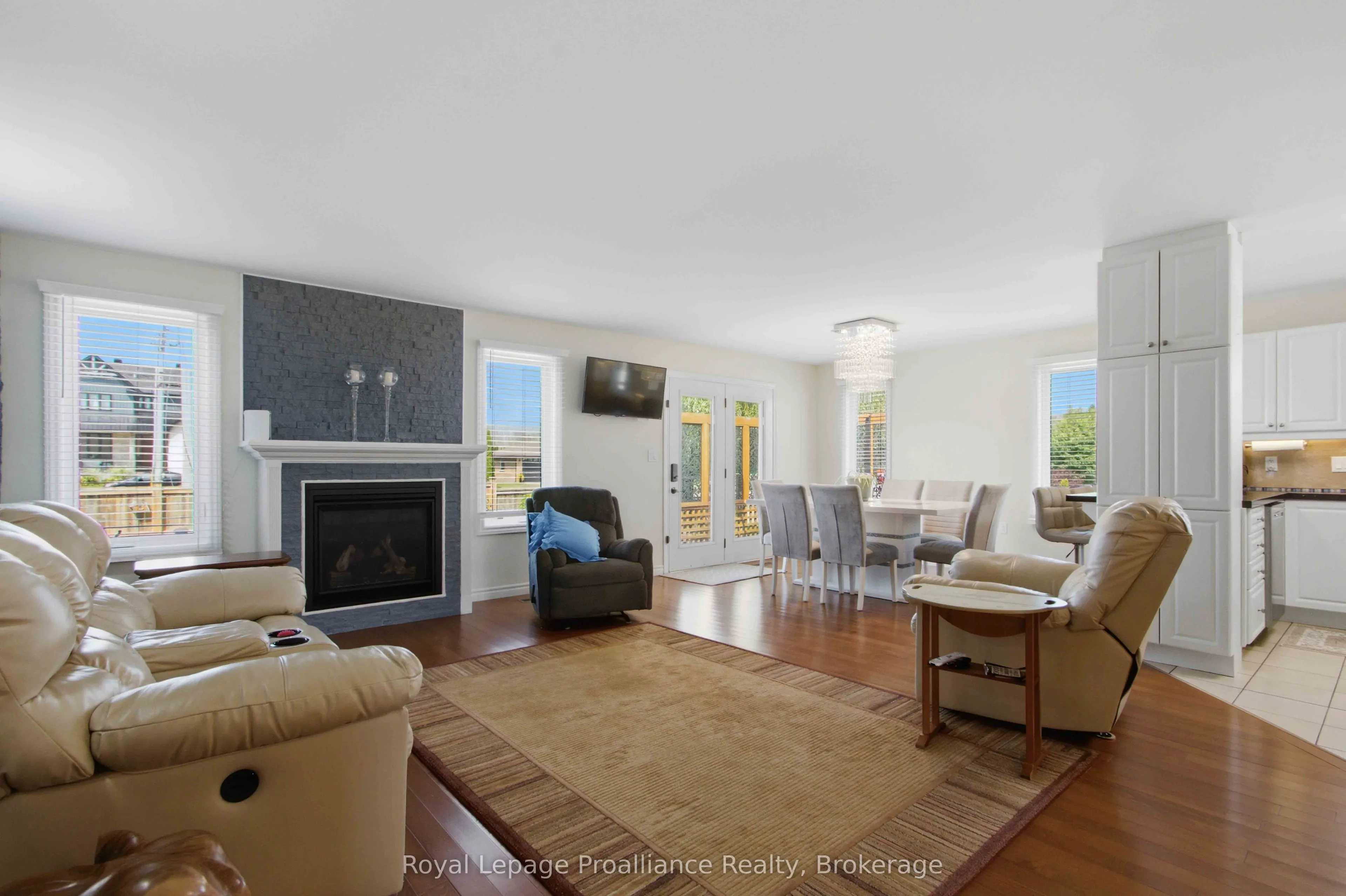 48 Ward Drive