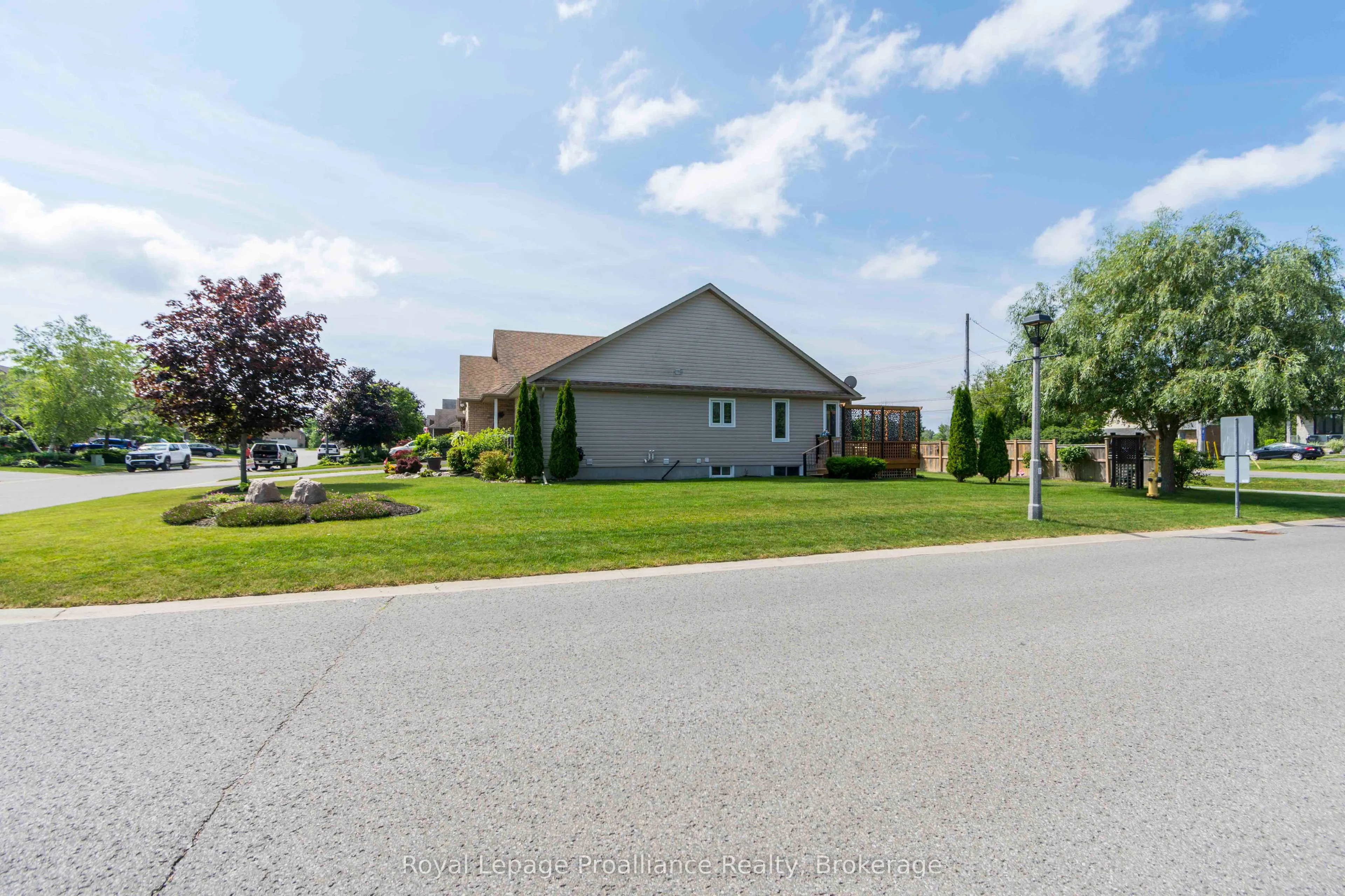 48 Ward Drive