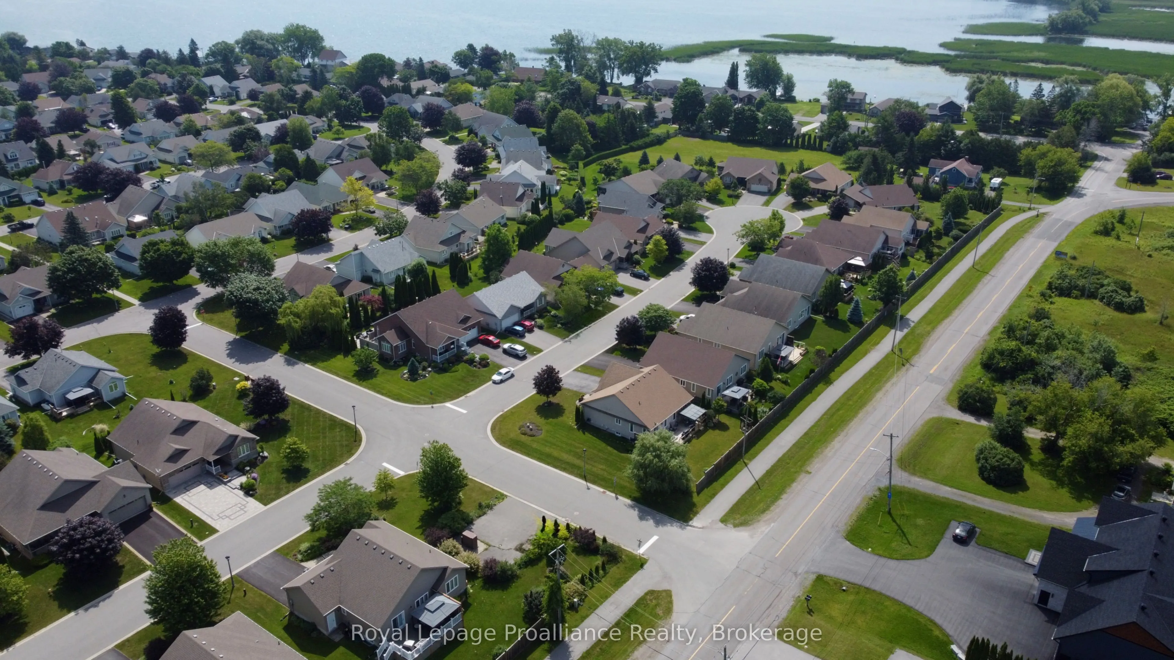 48 Ward Drive