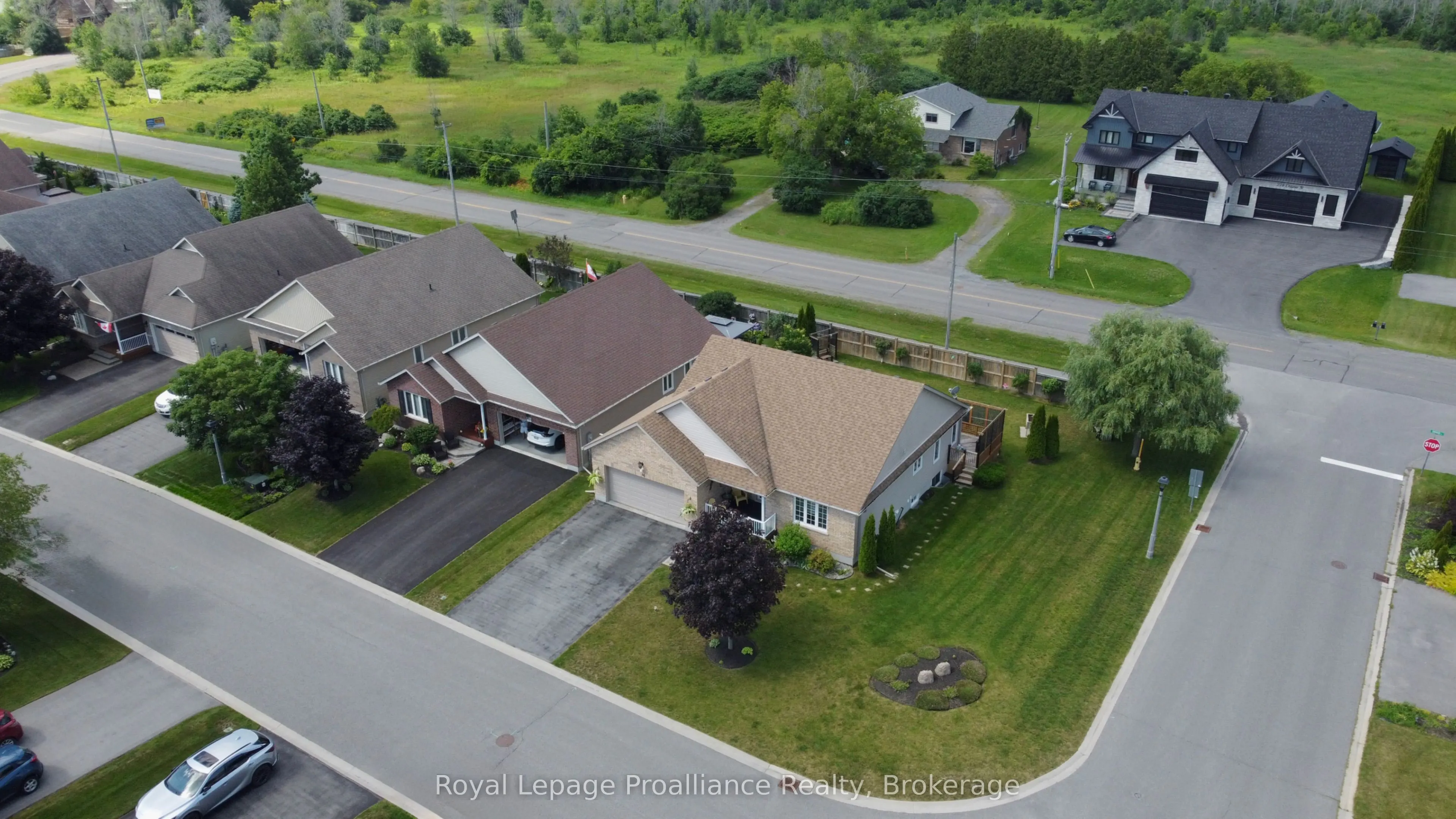 48 Ward Drive